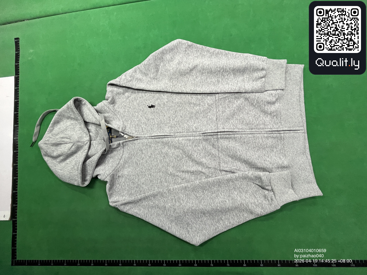Sweatshirt QC photo 3 of 8
