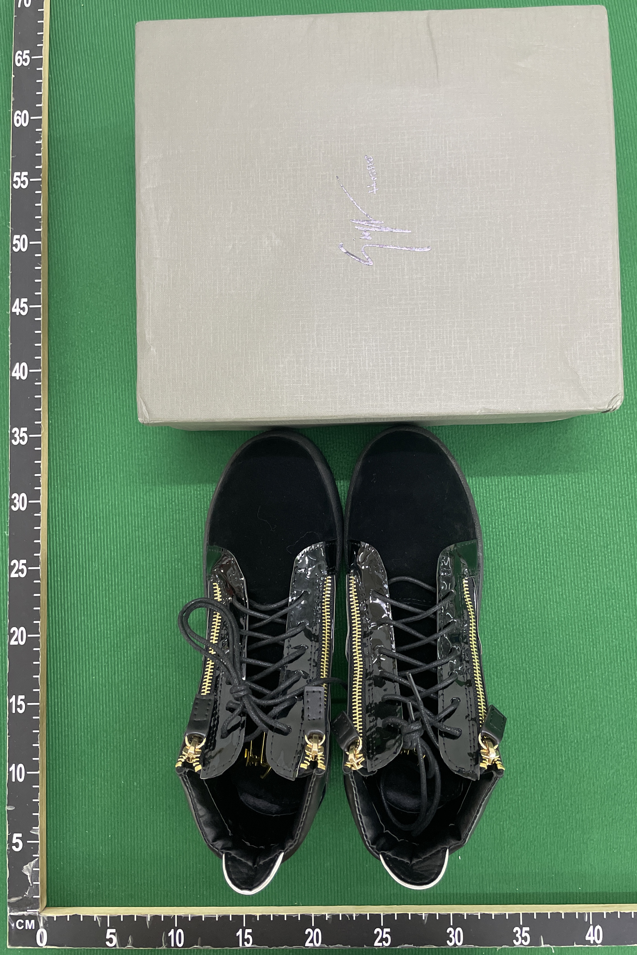 Sneakers — QC-foto 1 van 118