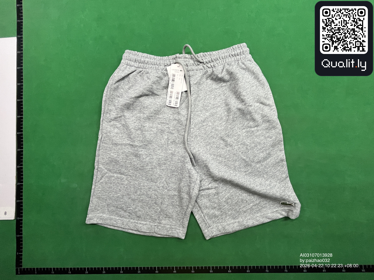 Short — photo QC 3 sur 4