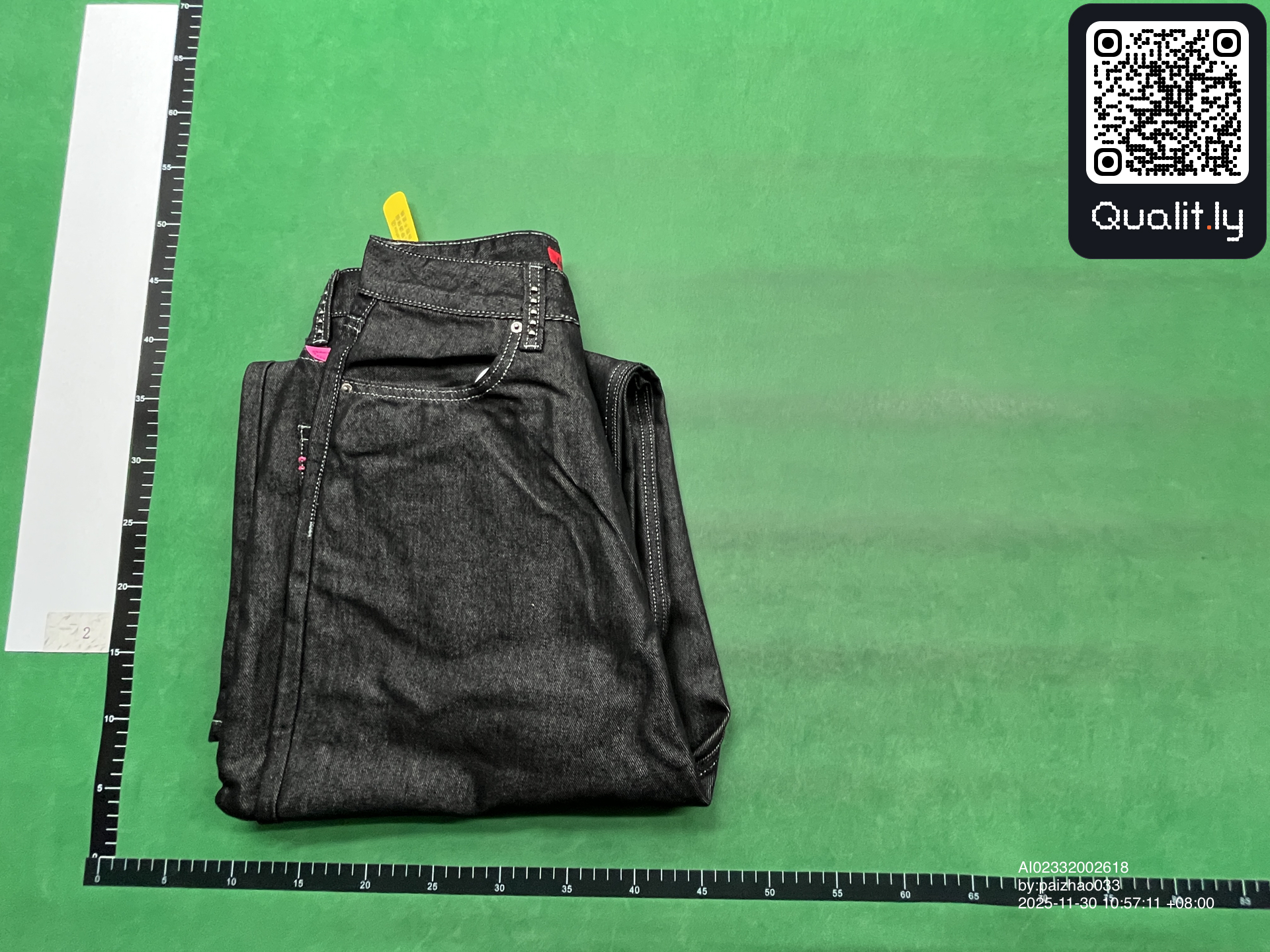 Jeans QC photo 1 of 4