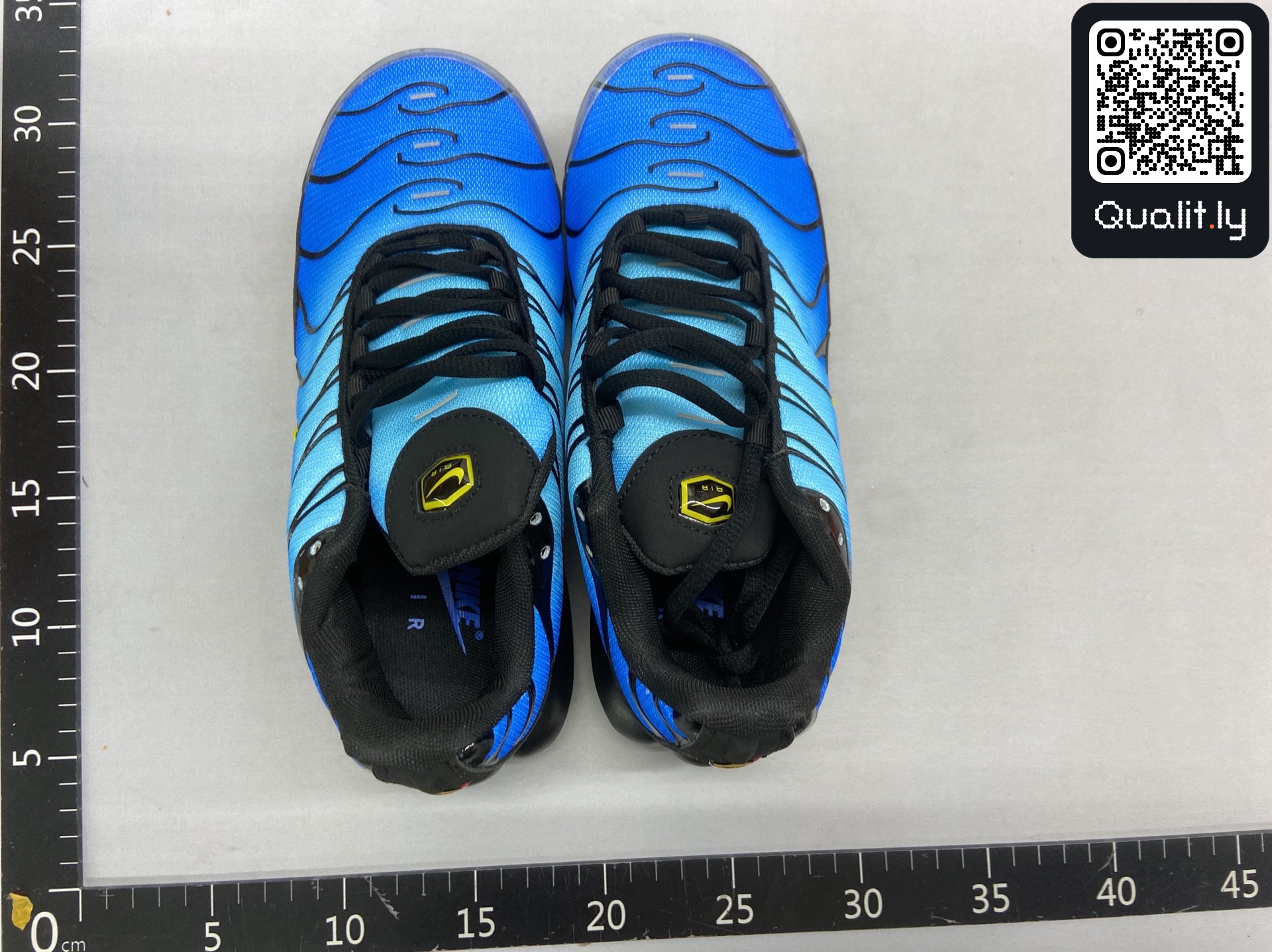 Foto QC 2 di 12
