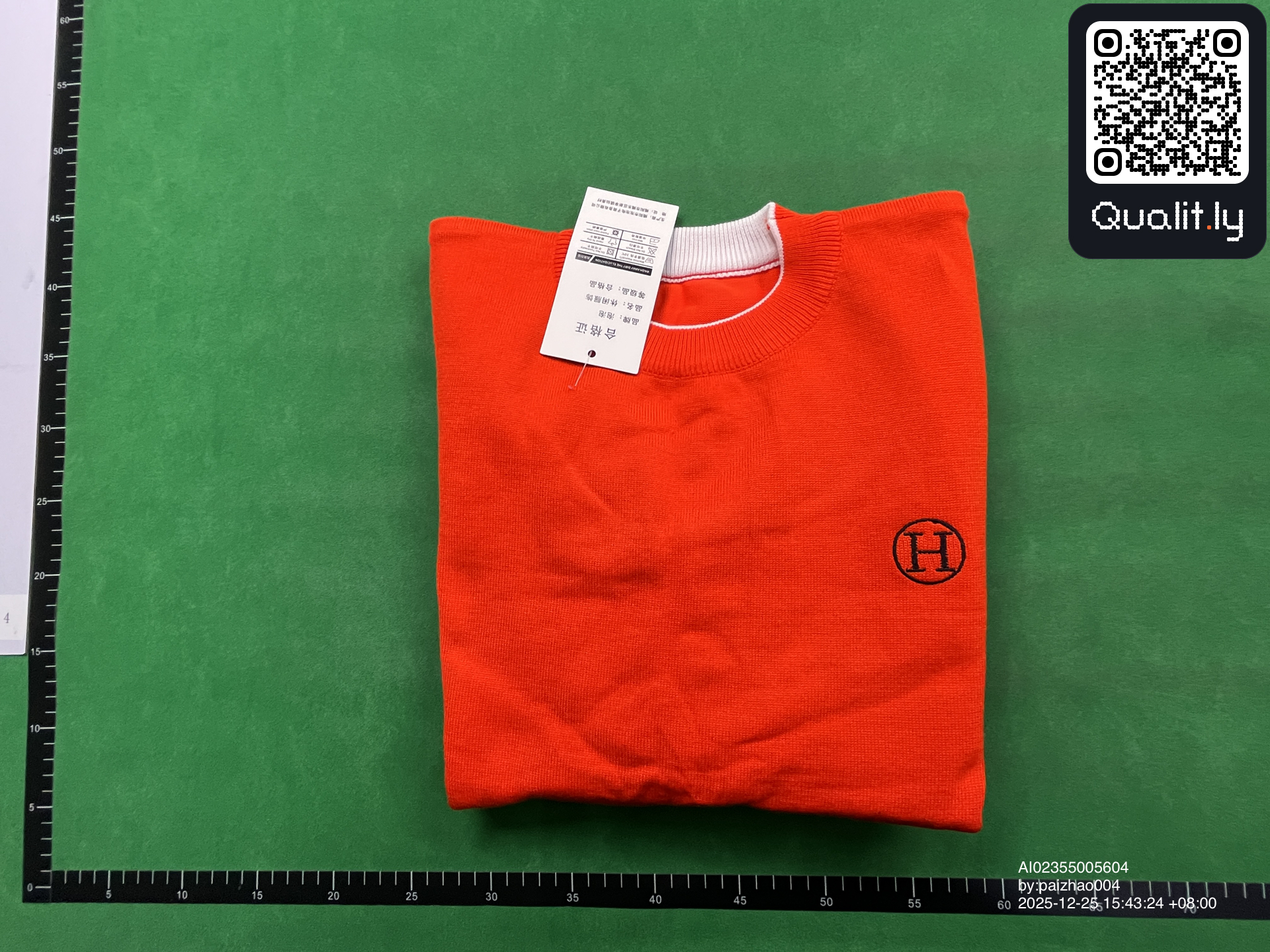 Maglione — foto QC 1 di 16