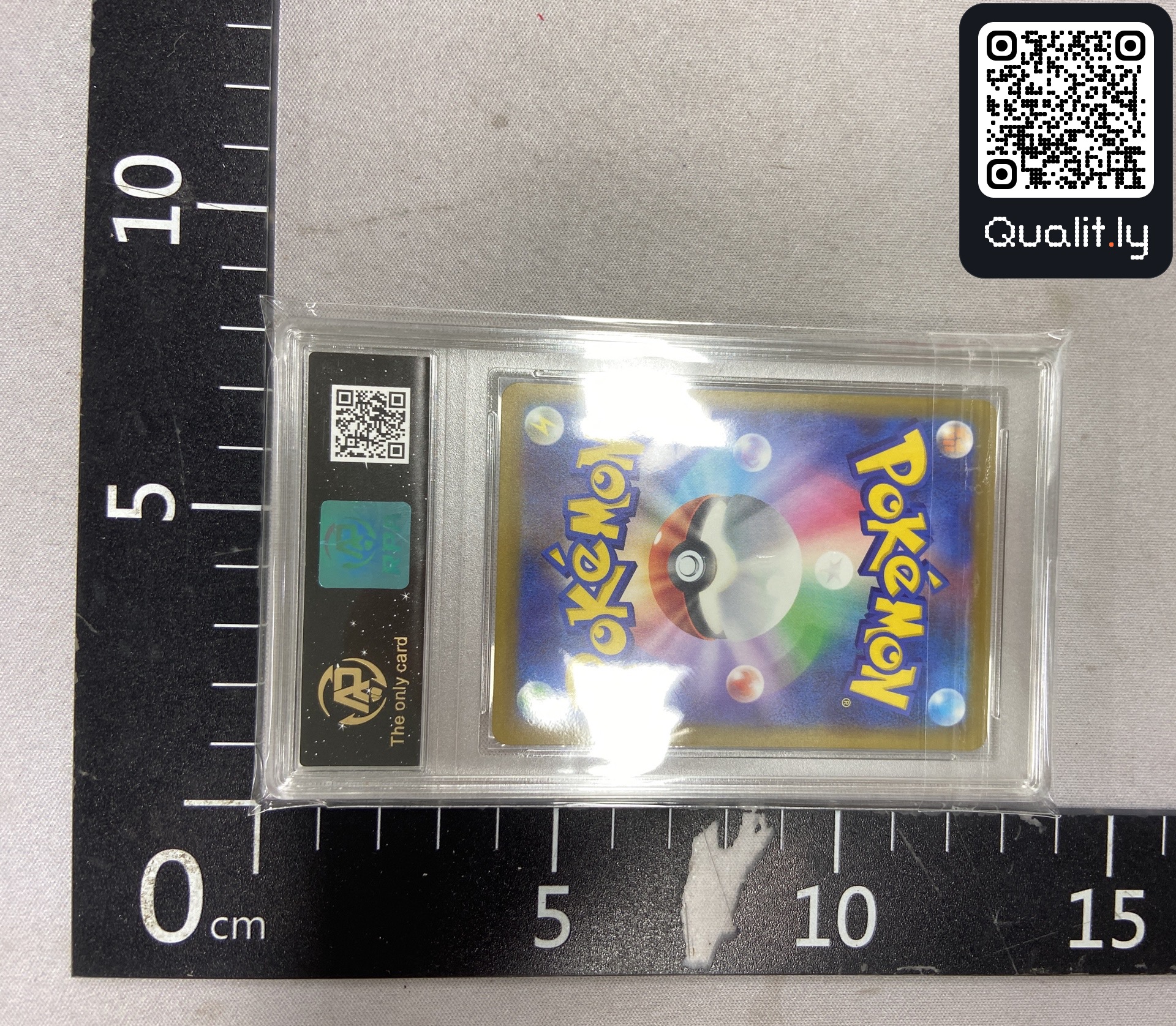 Foto QC 2 di 18