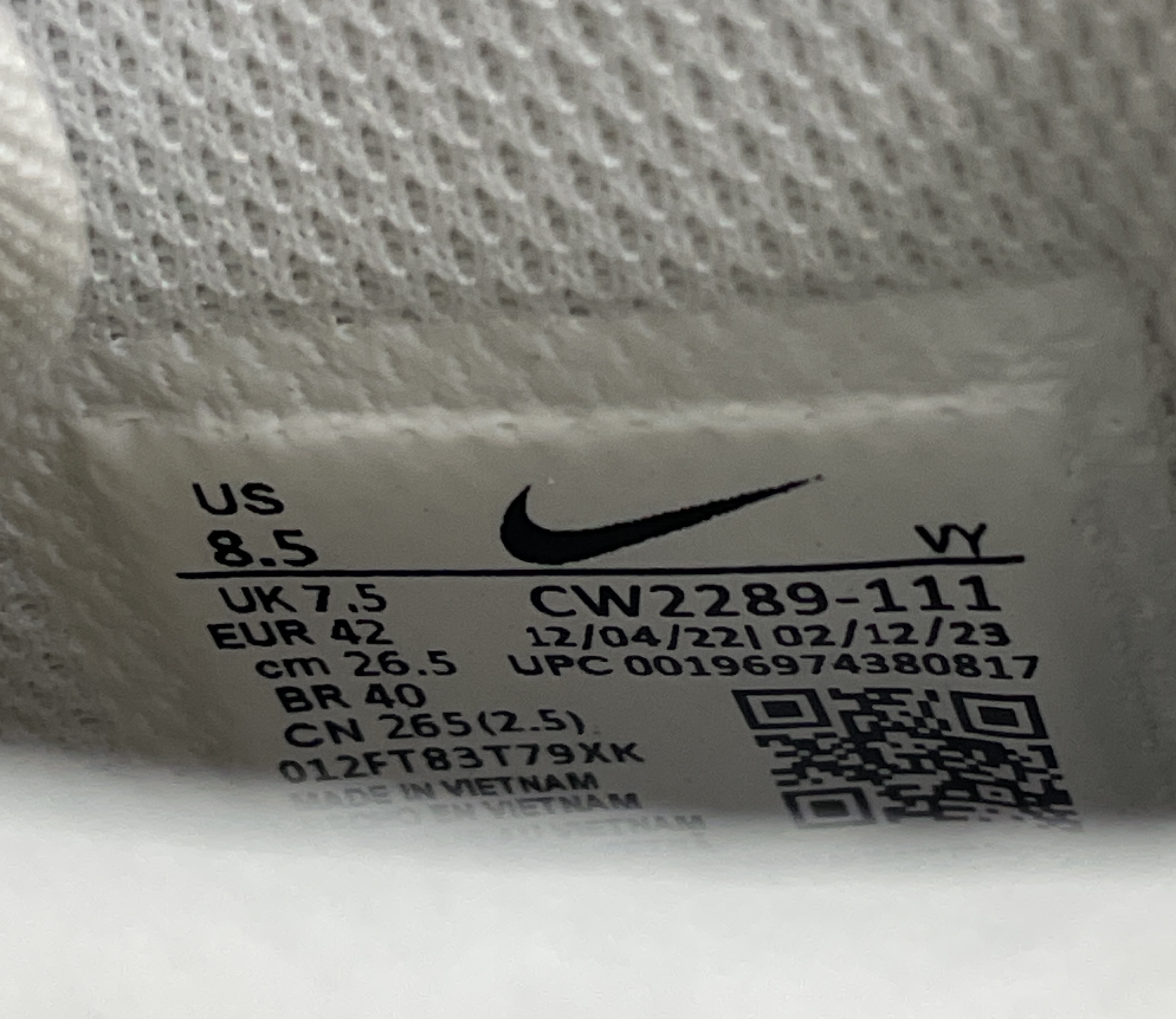 Sneakers — QC-foto 3 van 24