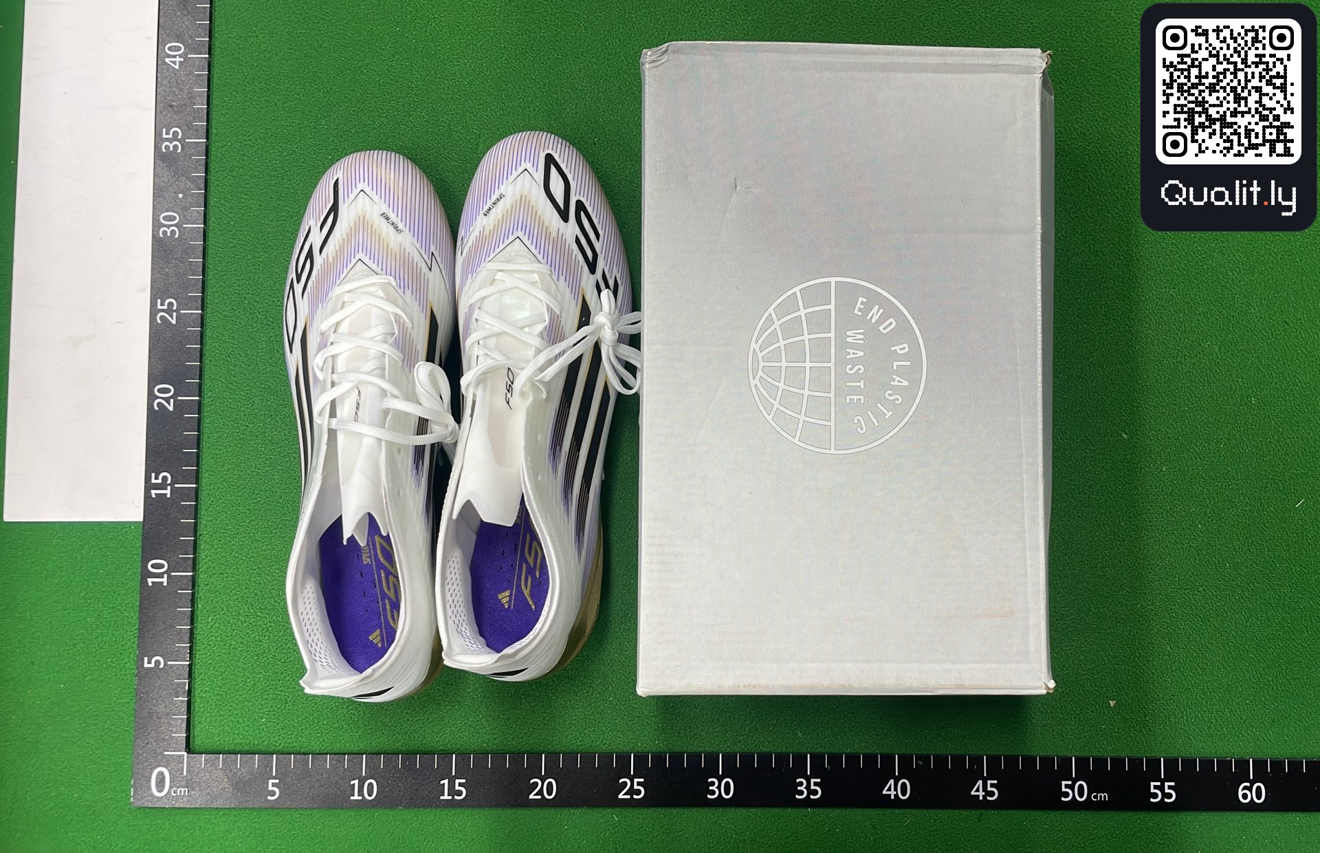 Sneakers QC photo 1 of 6