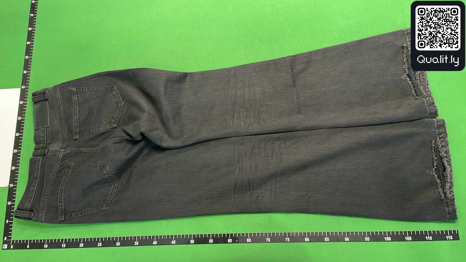 Jeans — QC-foto 3 av 118