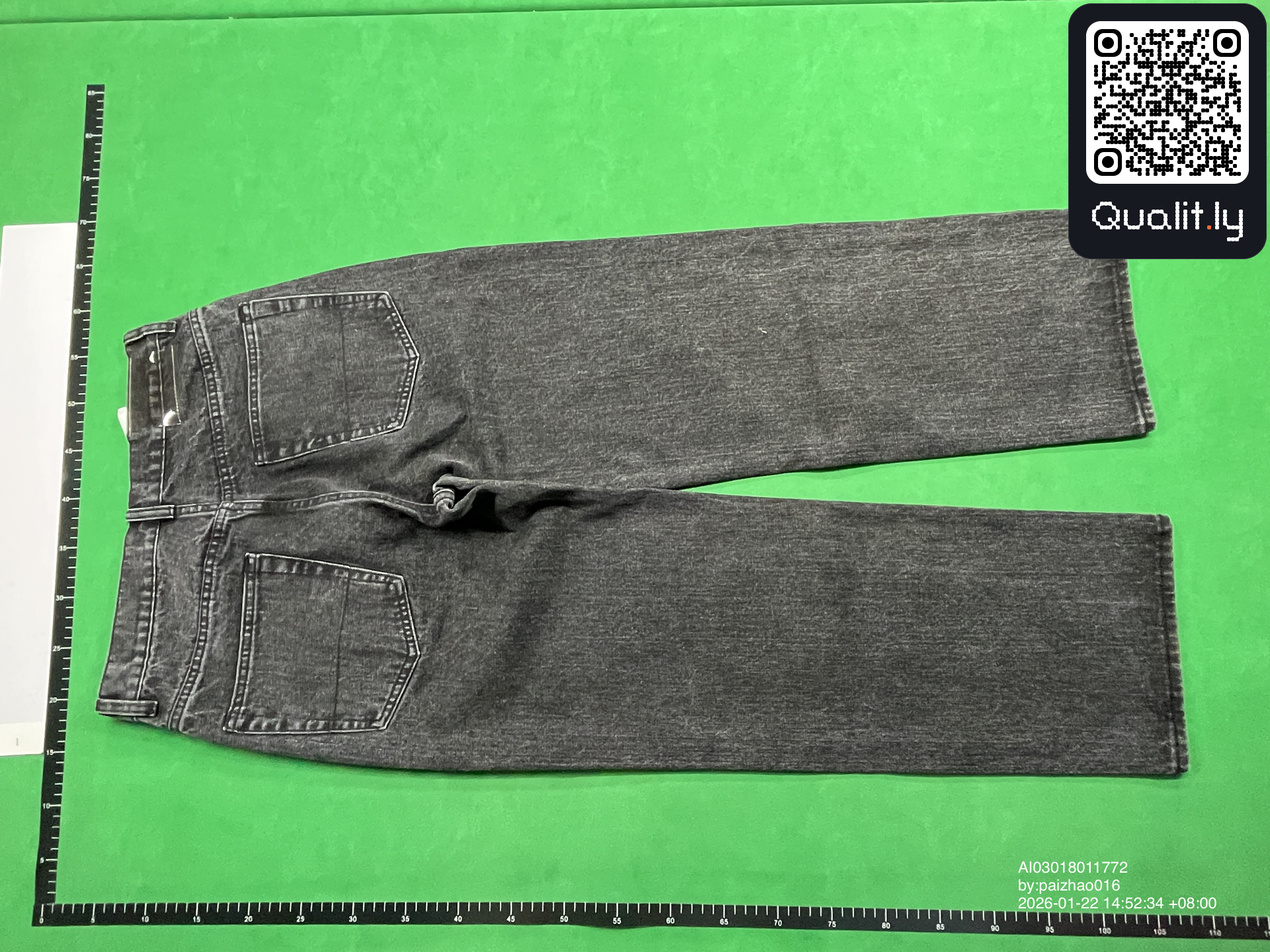 Jeansy — zdjęcie QC 2 z 34