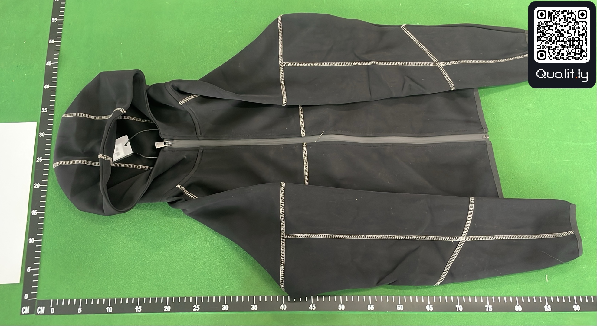 Hoodie — QC-Foto 2 von 8