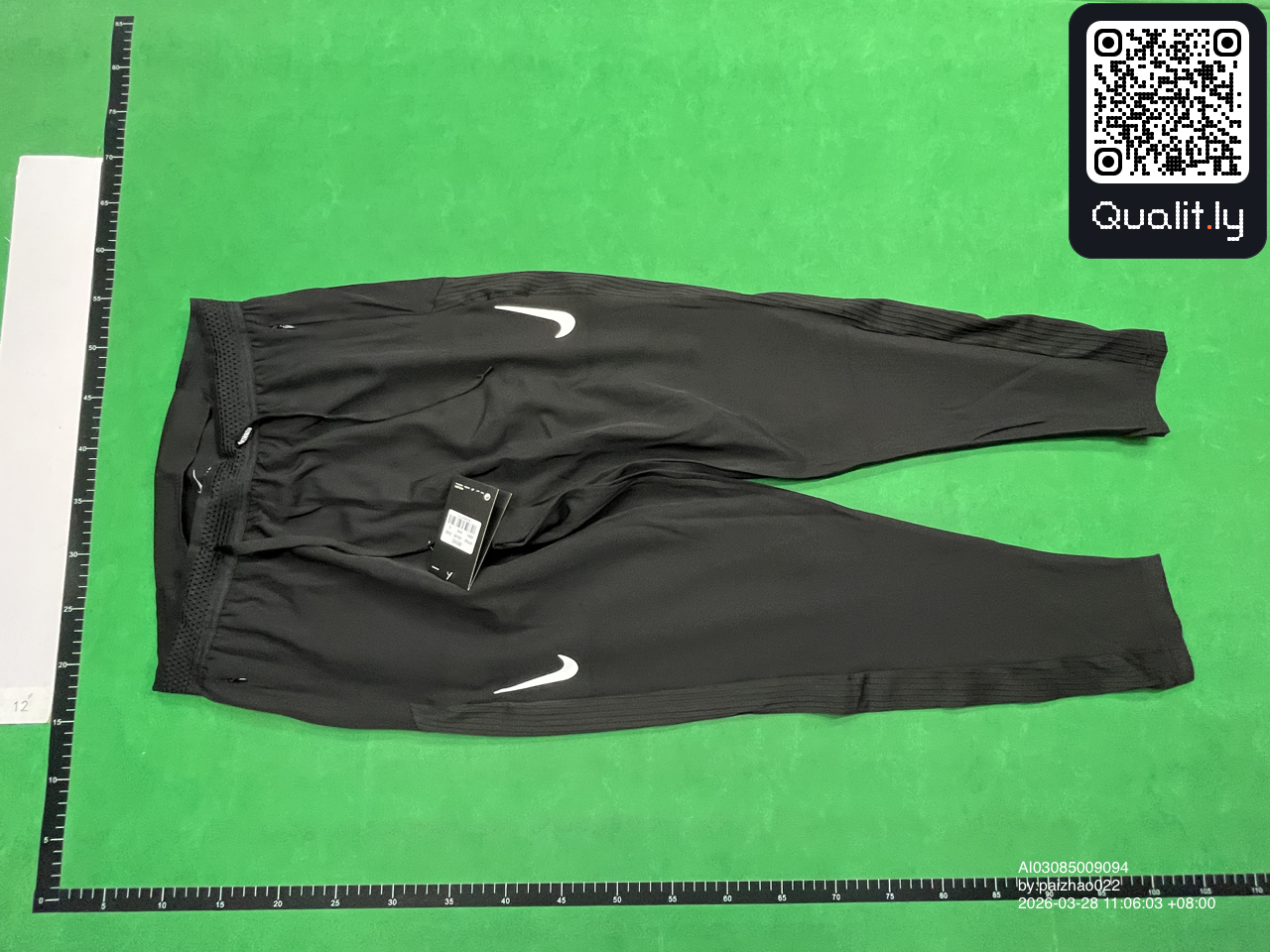 Pantaloni — foto QC 1 di 26