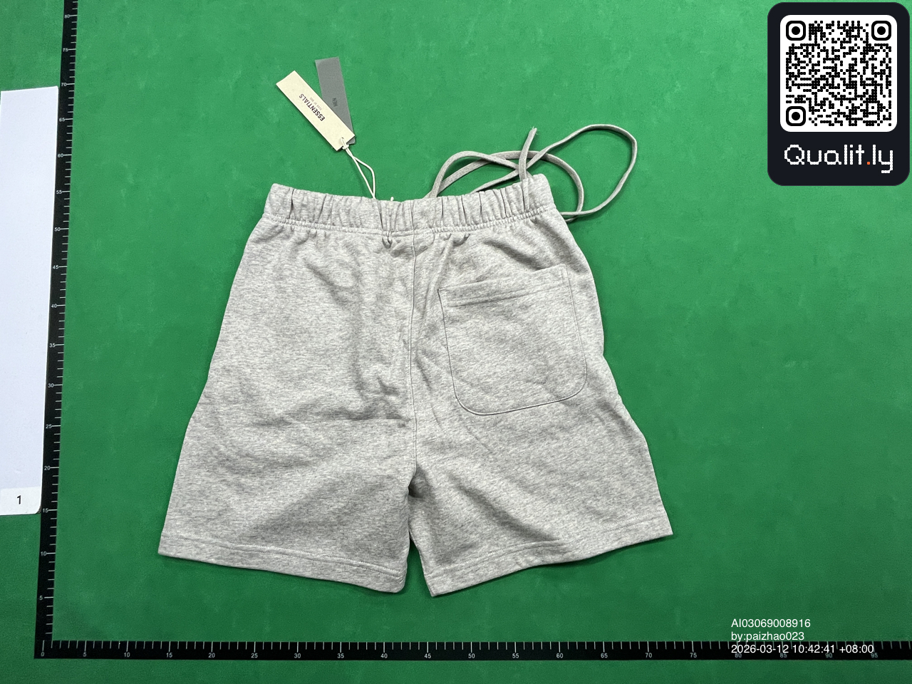Pantalon — photo QC 2 sur 4