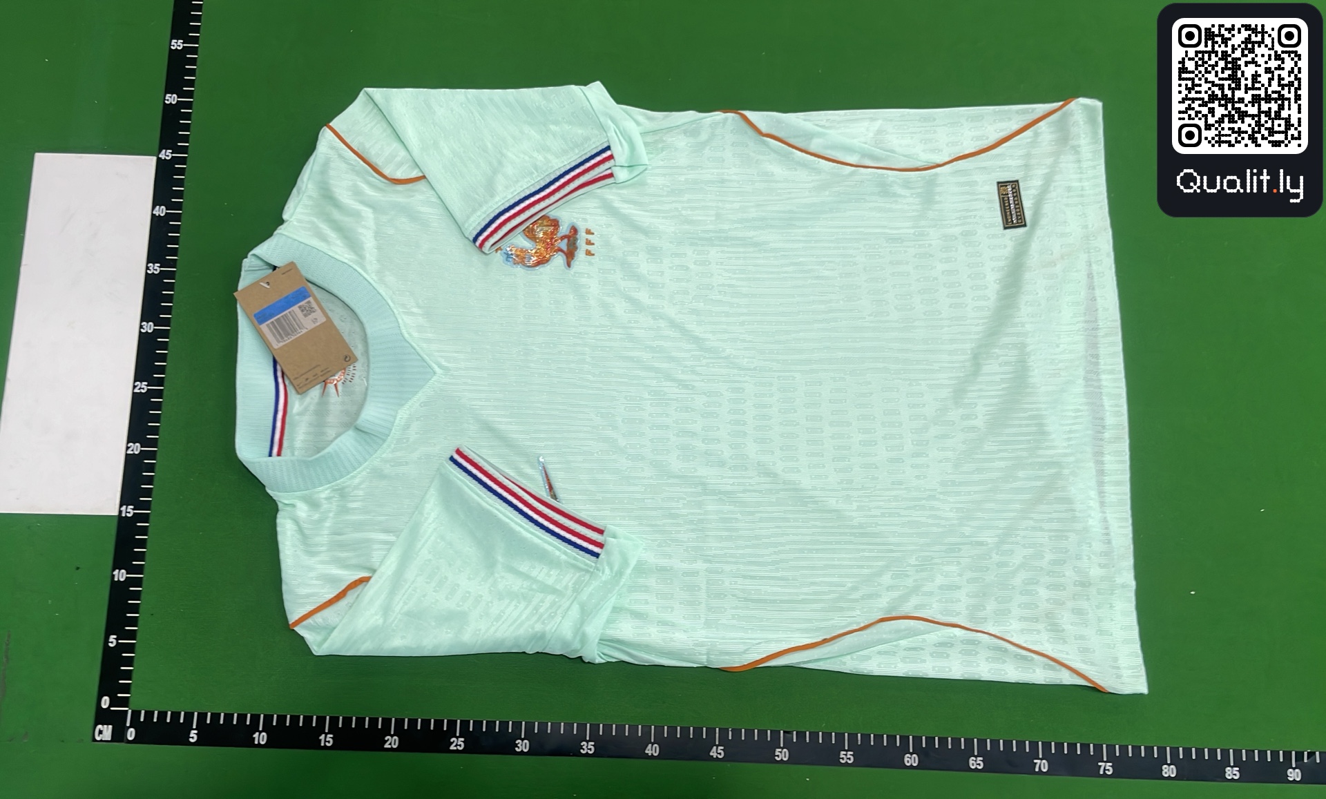 T-shirt — QC-foto 2 av 4