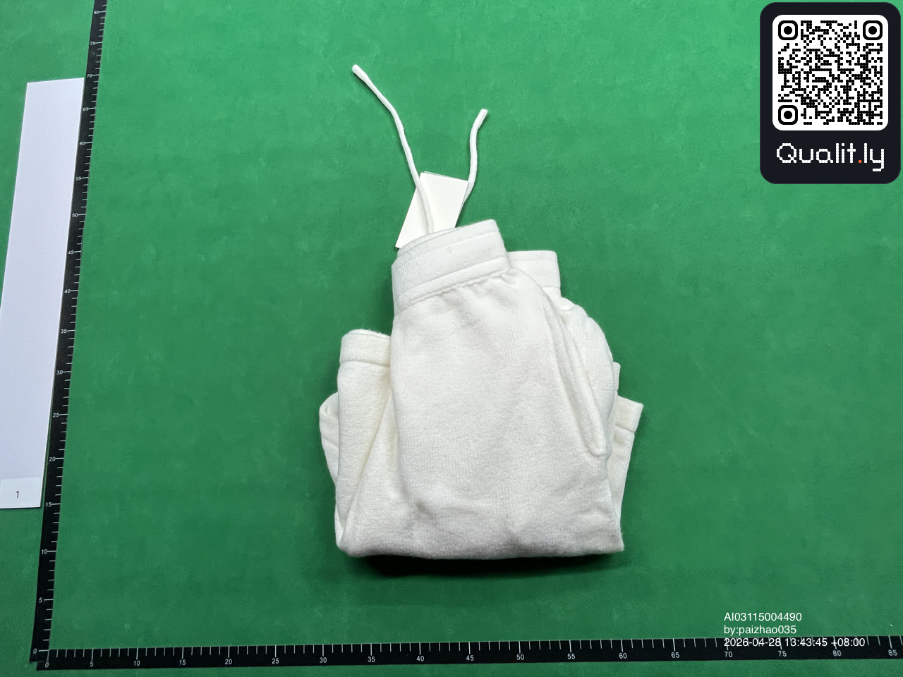 Szorty — zdjęcie QC 1 z 46