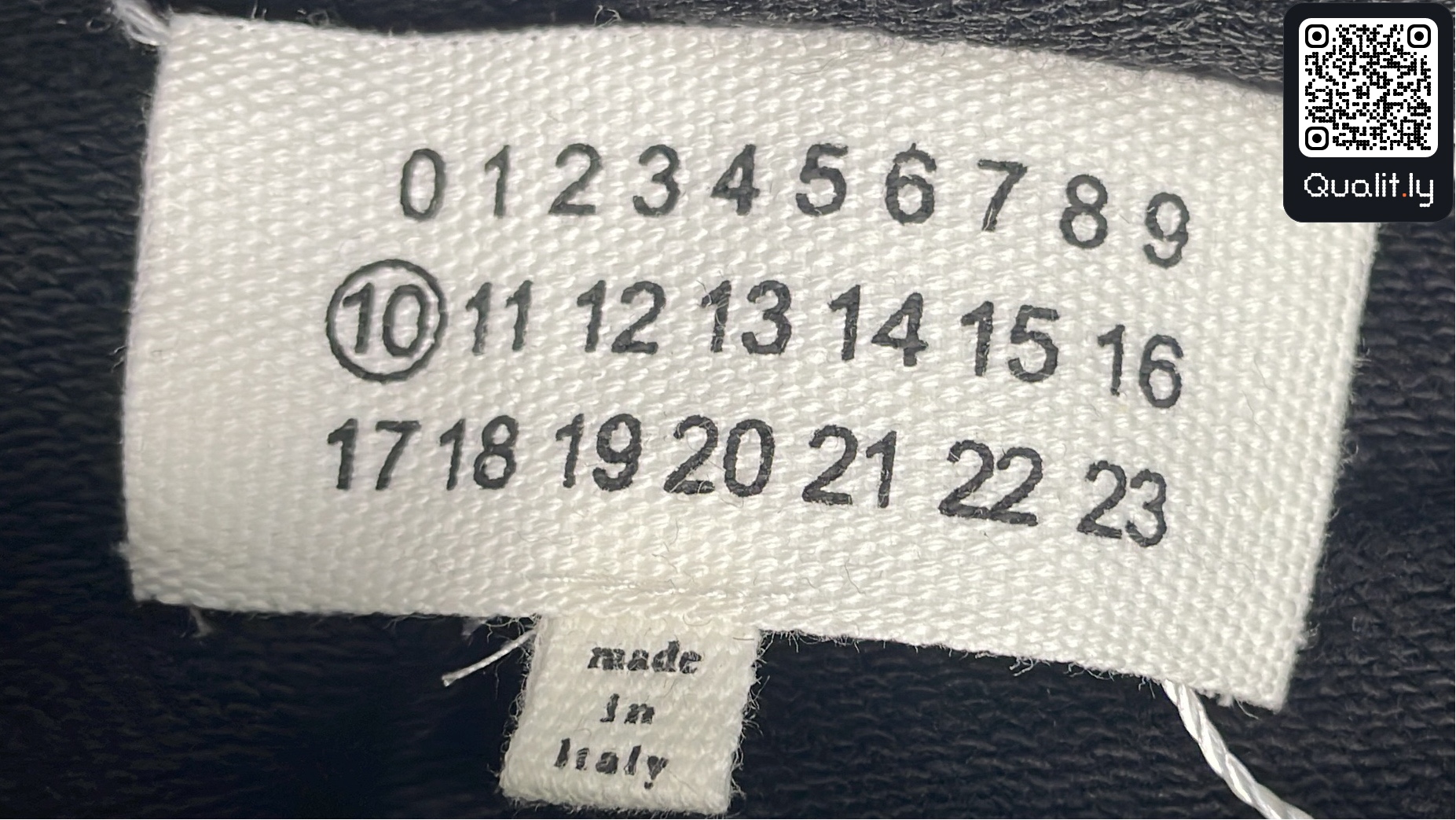 Felpa con cappuccio — foto QC 1 di 8