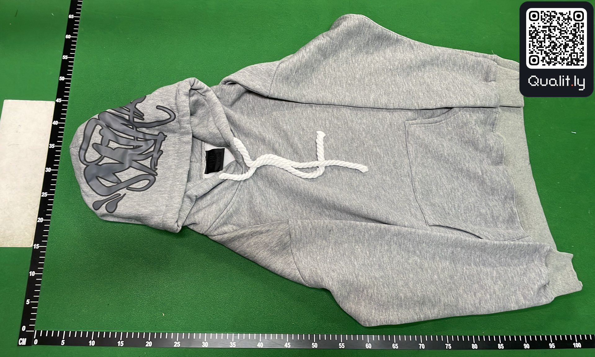 Hoodie — QC-Foto 2 von 15