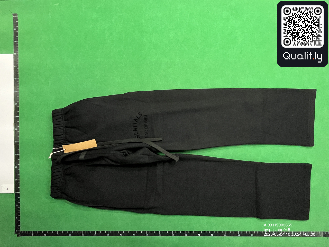 Hoodie QC photo 2 of 4