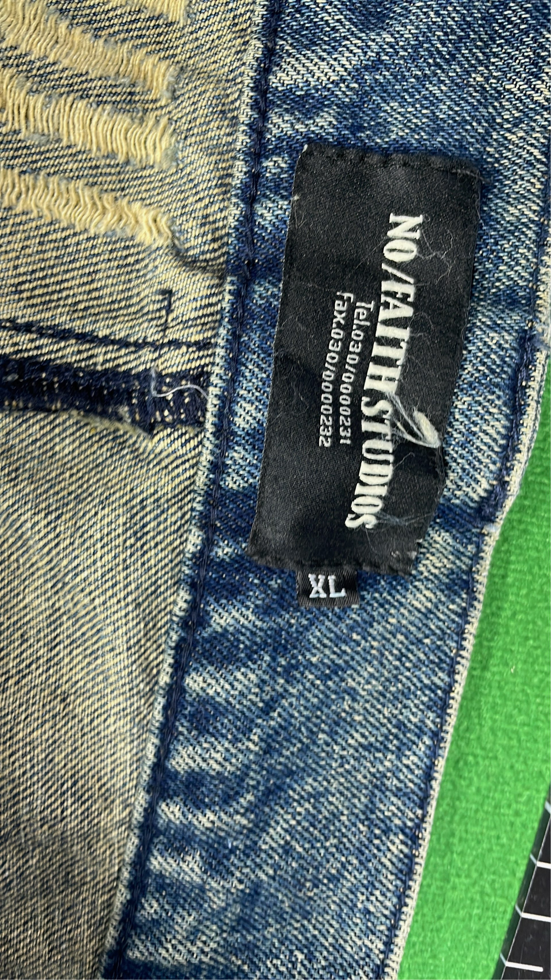 Jeans — QC-foto 1 av 8