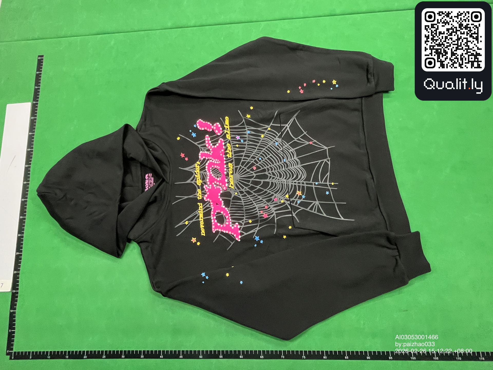 Hoodie QC photo 3 of 142