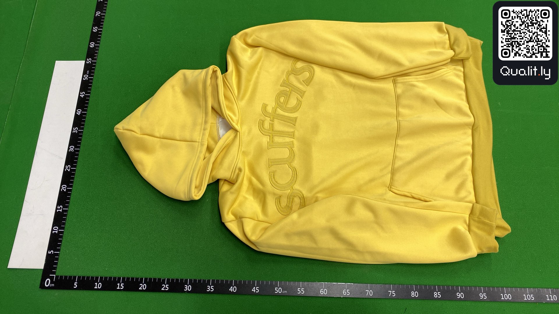 Hoodie — QC-Foto 2 von 12