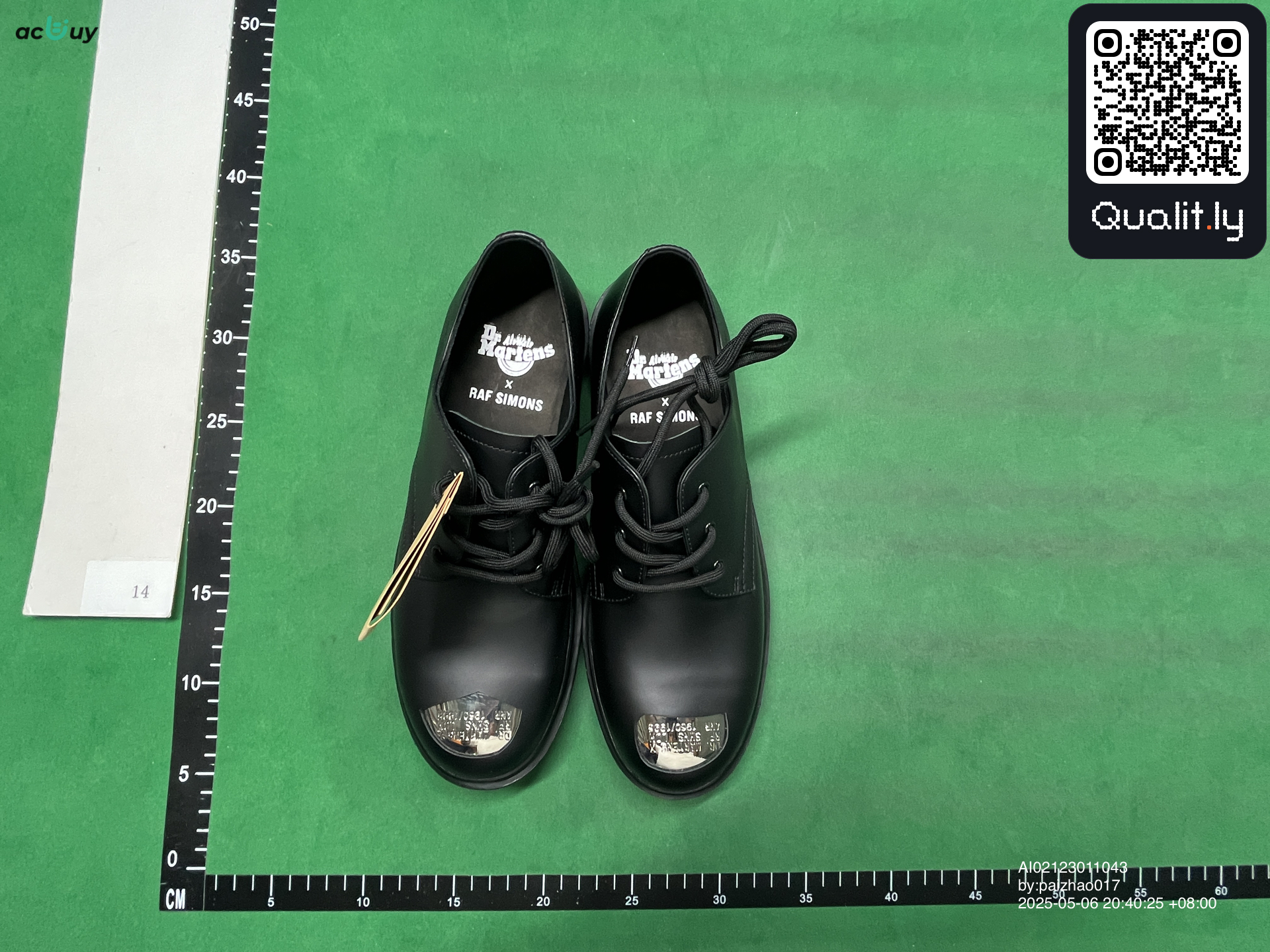 球鞋 QC 照片 1 / 6