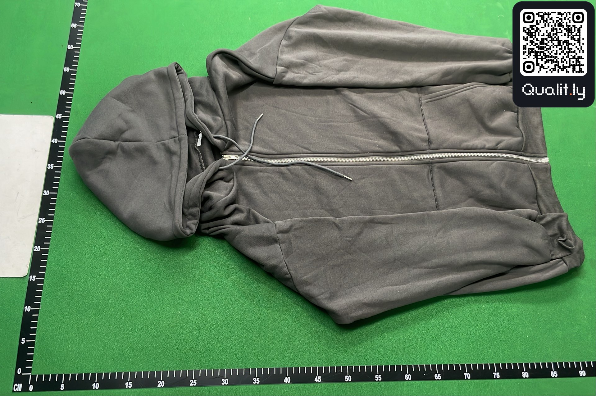 Sweatshirt QC photo 2 of 4