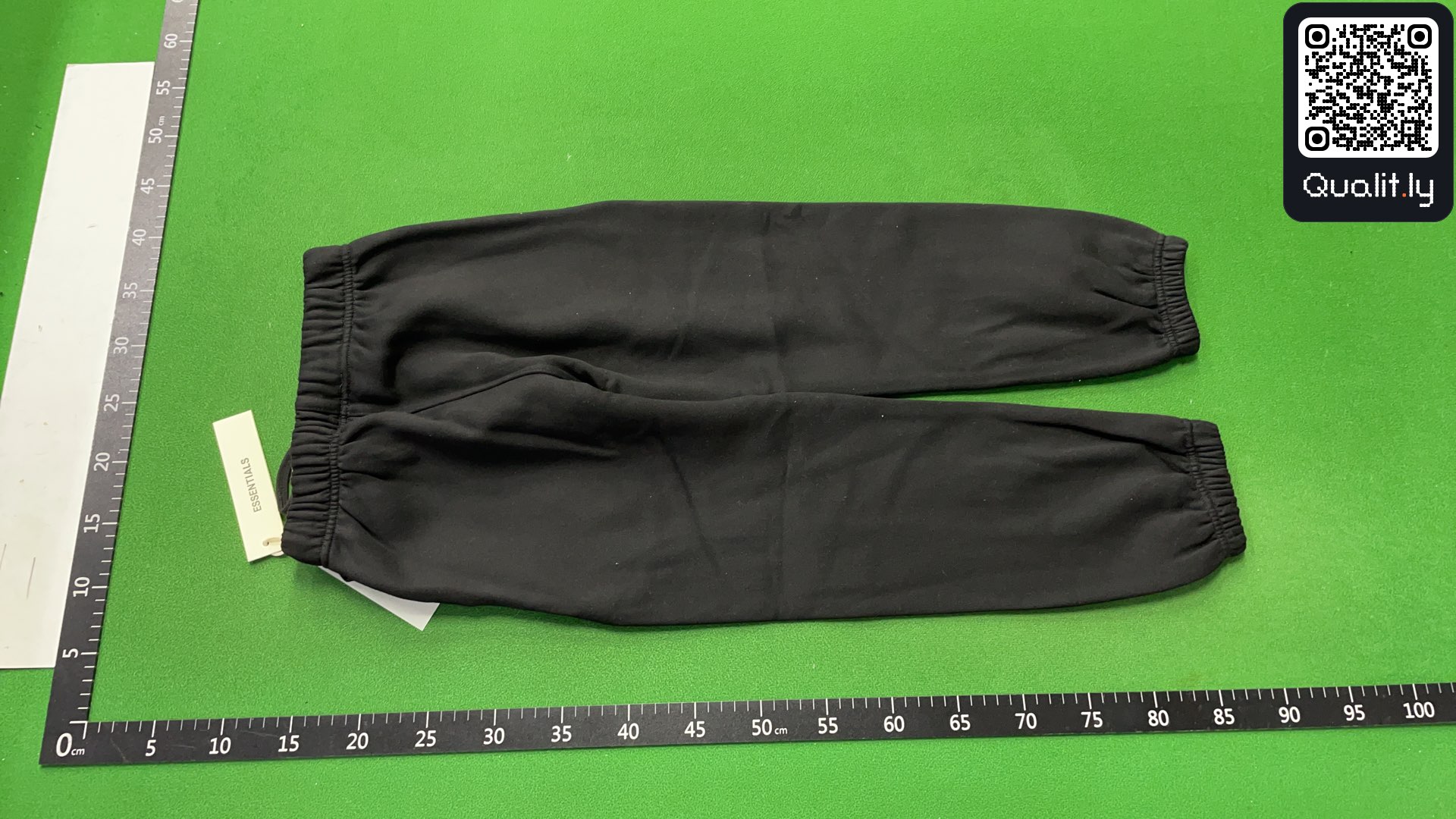Hoodie QC photo 3 of 8