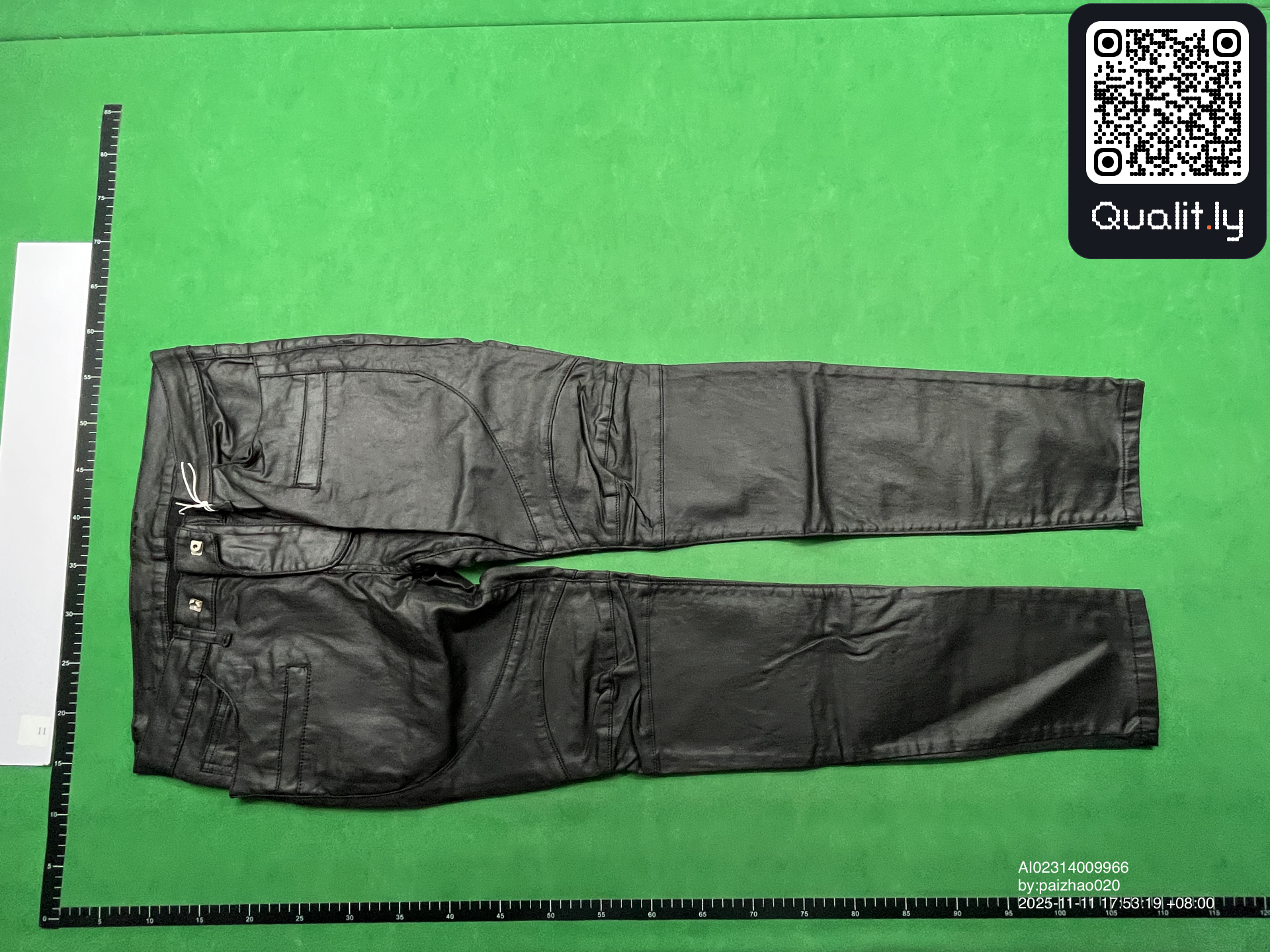 Jeans — QC-foto 3 av 4