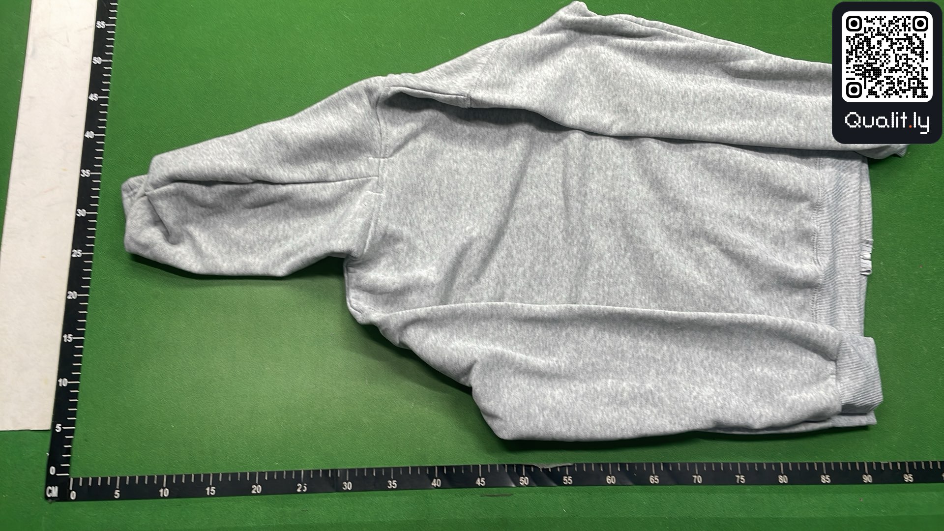 Hoodie QC photo 3 of 155