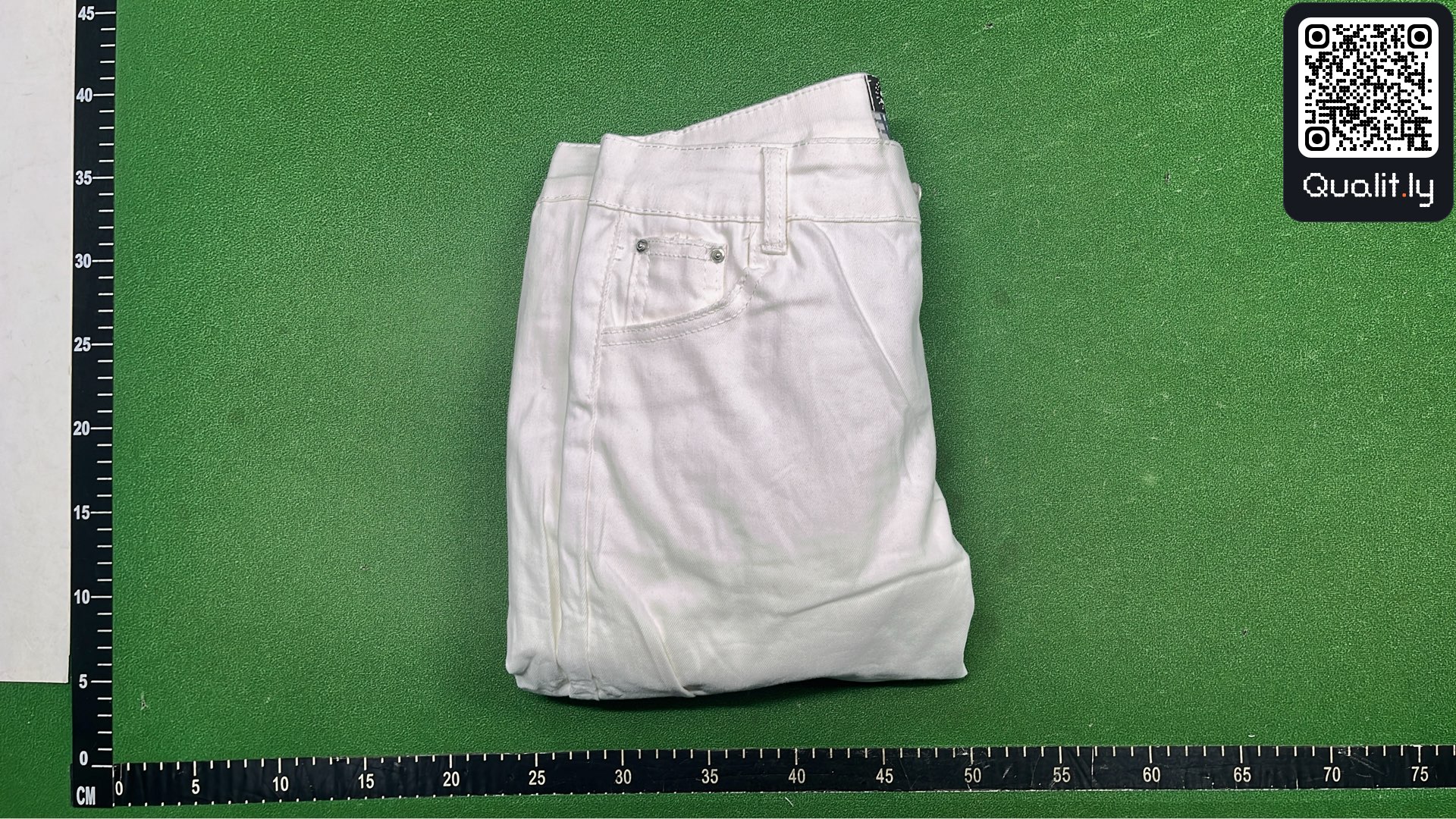 牛仔裤 QC 照片 3 / 3