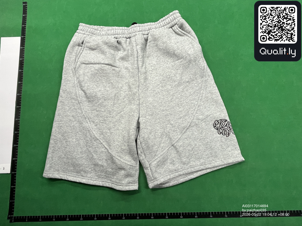 Pantaloni — fotografie QC 3 din 4