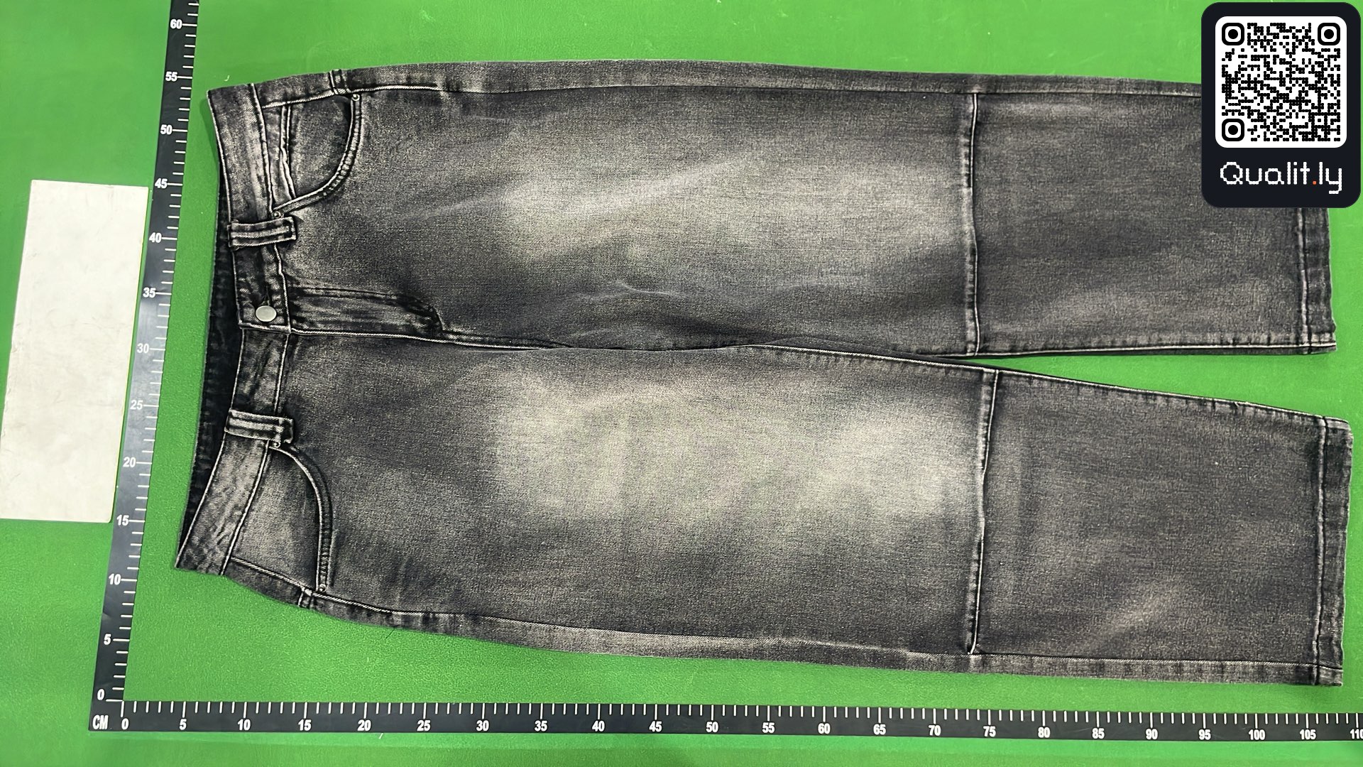 Jeansy — zdjęcie QC 2 z 4