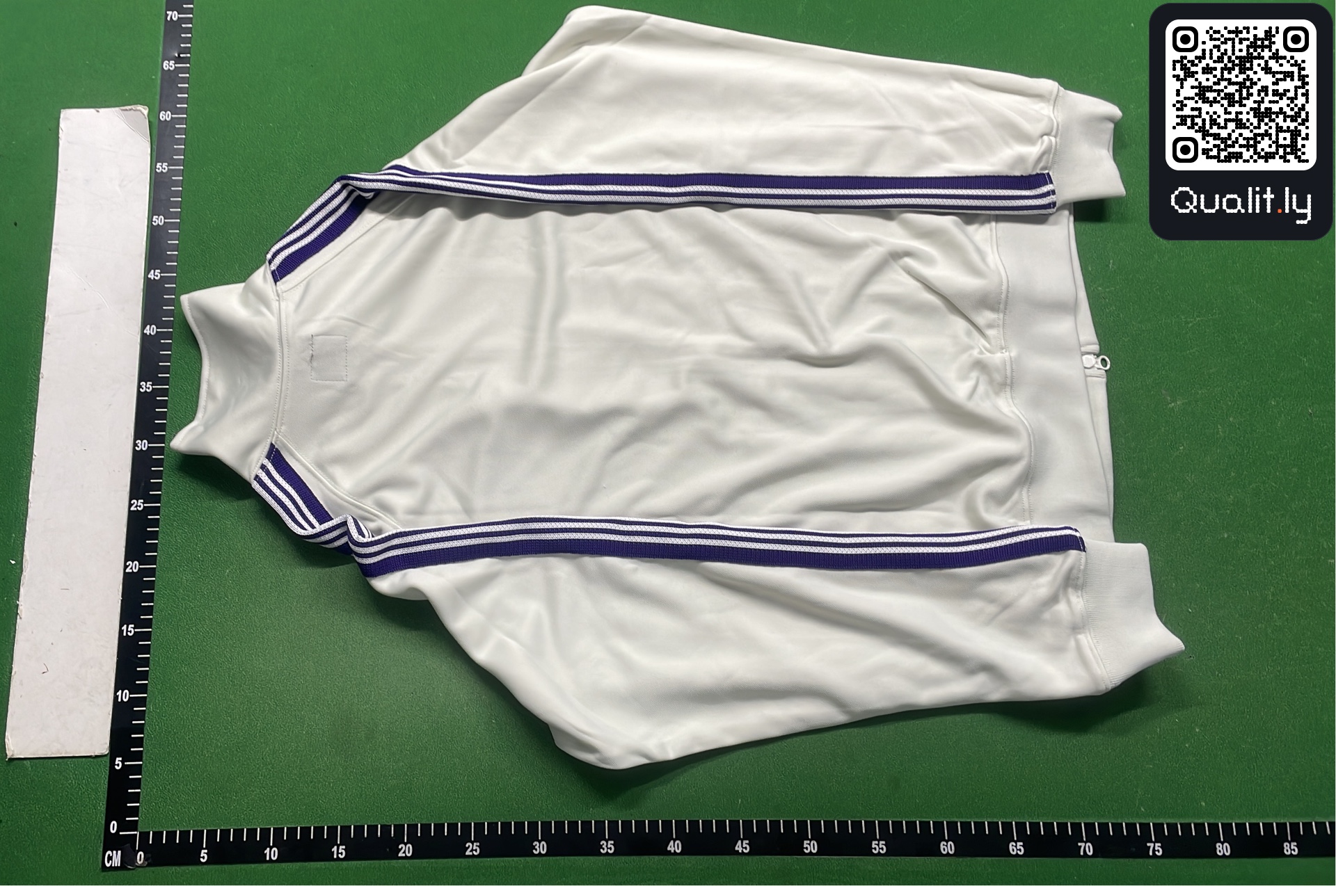 Jacket QC photo 3 of 4
