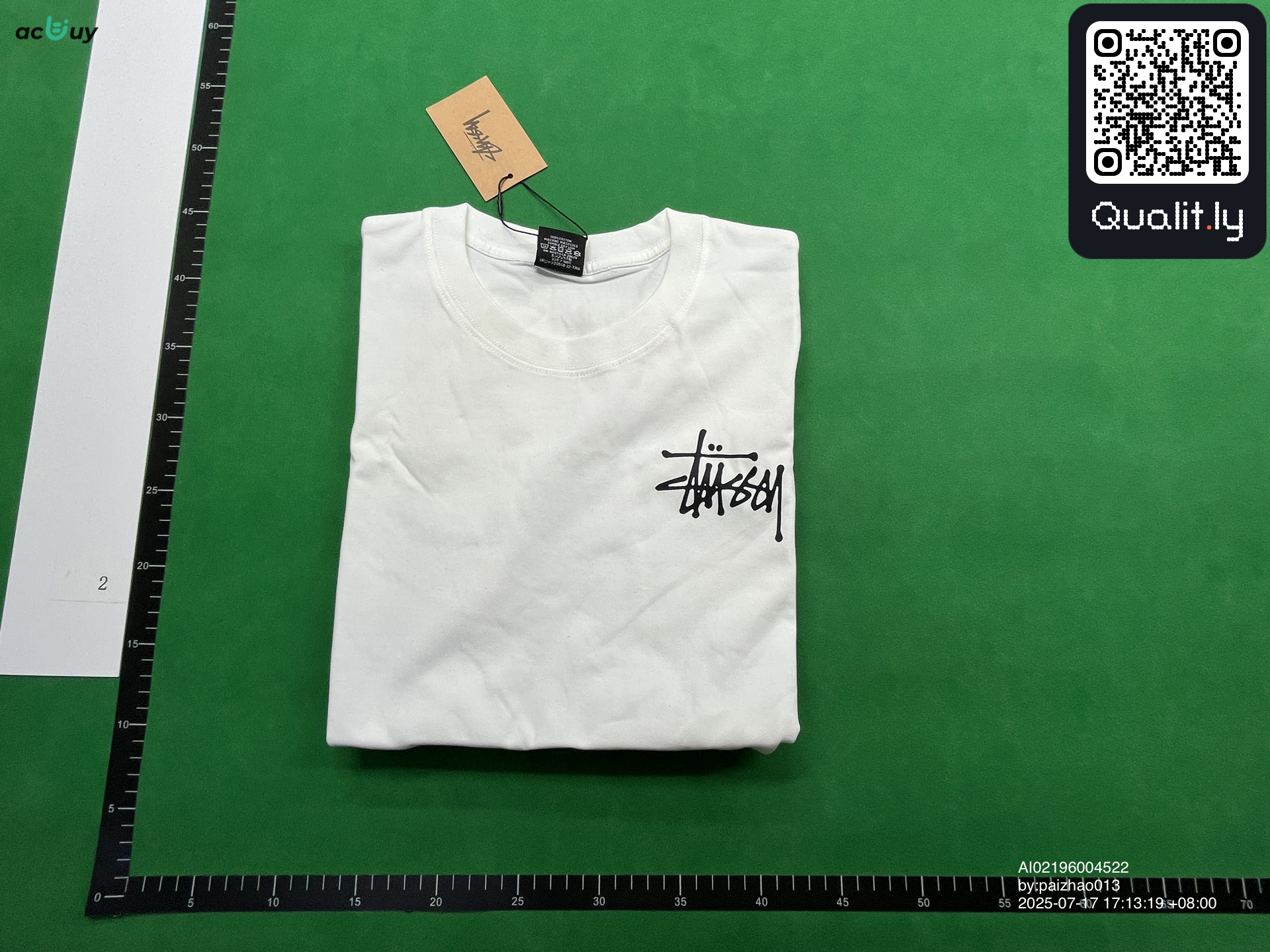 Camiseta — foto QC 1 de 4