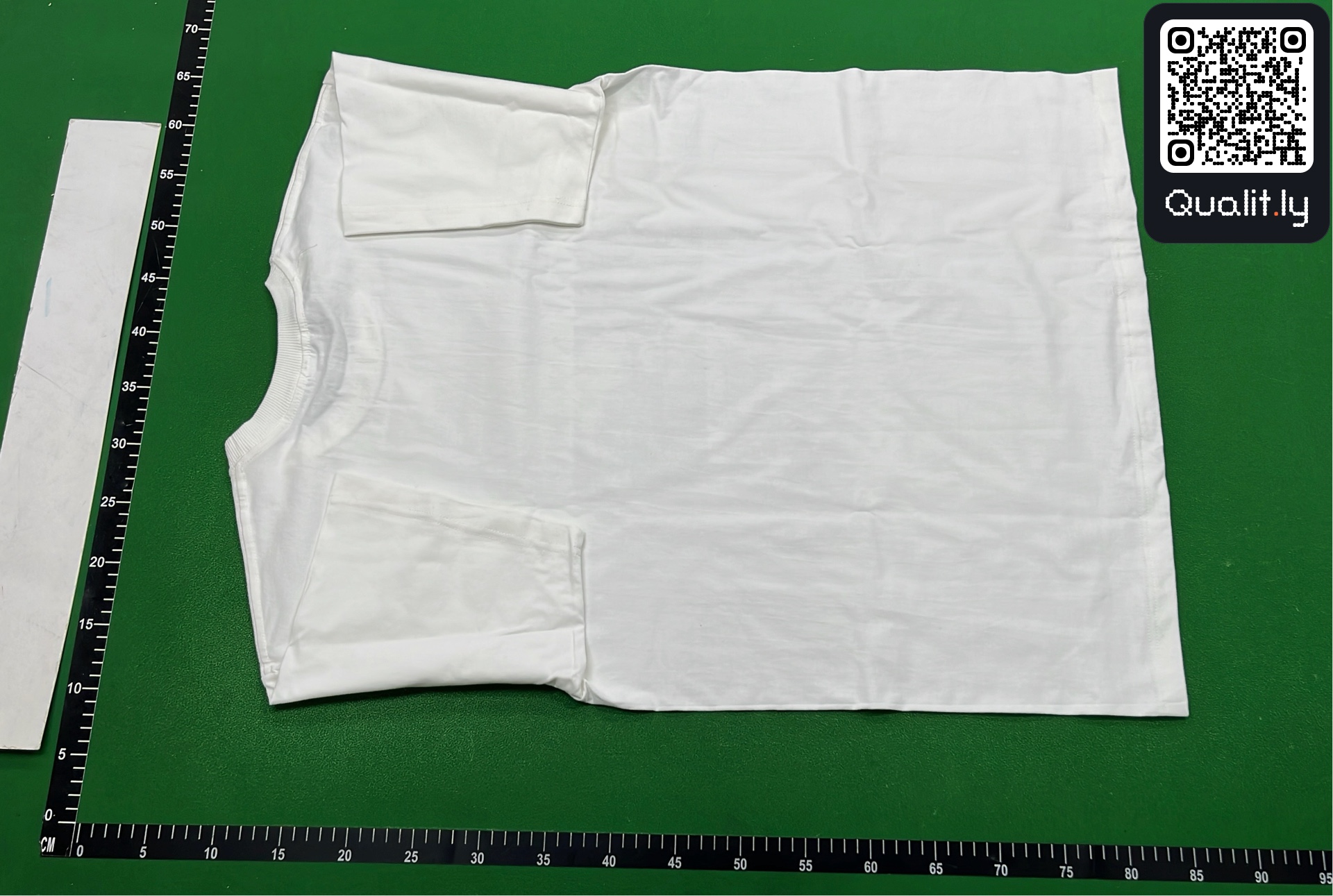 T-shirt — QC-foto 3 av 4