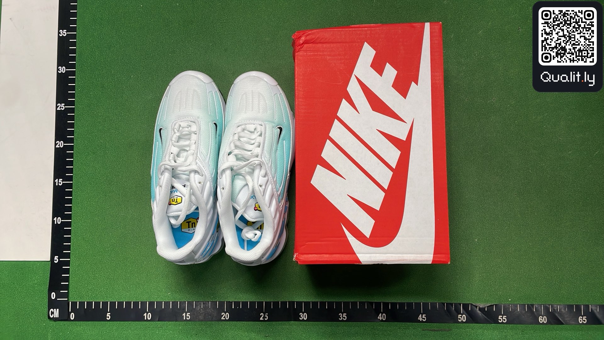 Sneaker — QC-Foto 1 von 24