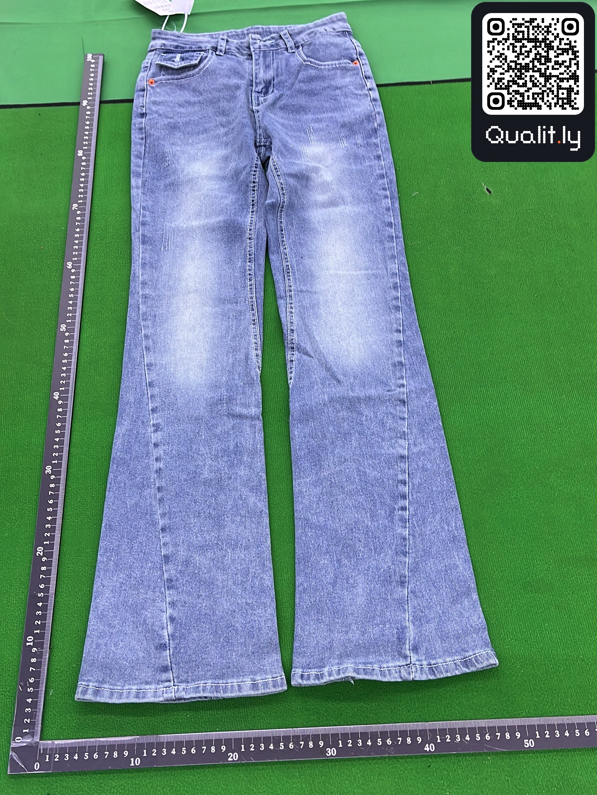 Jeans — QC-foto 3 av 76