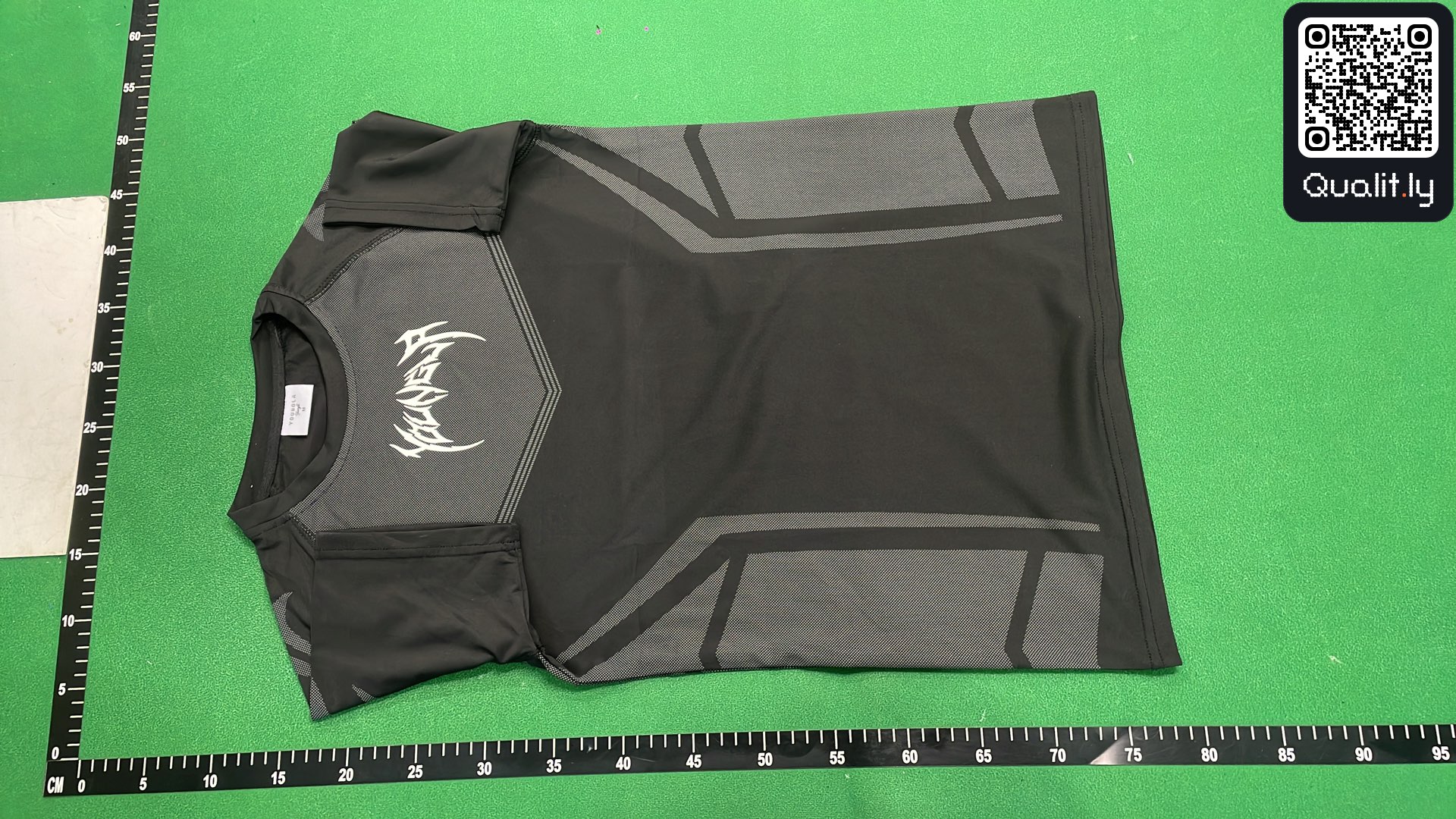 T-Shirt — QC-Foto 2 von 84
