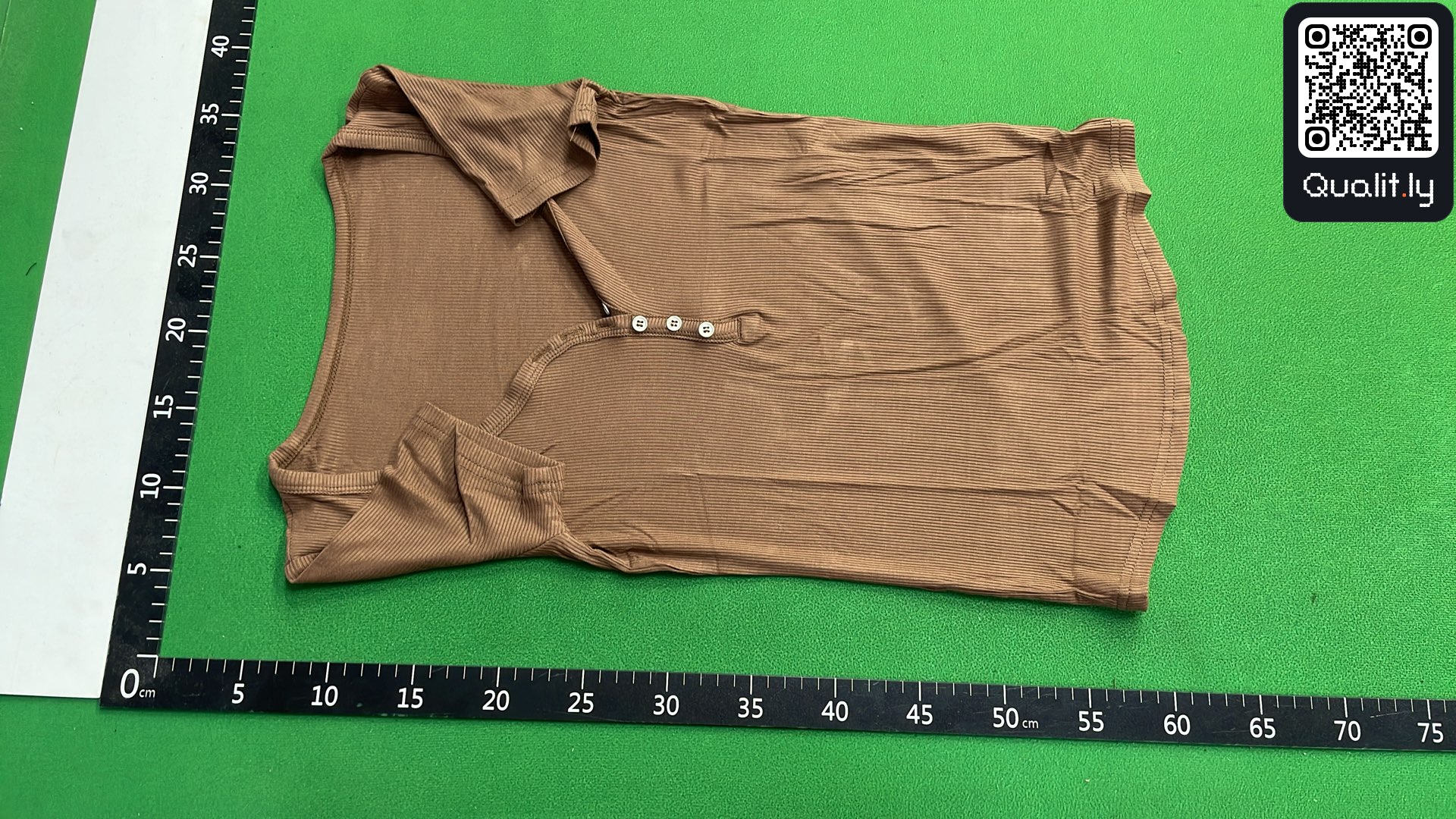 T-shirt — foto QC 2 di 4