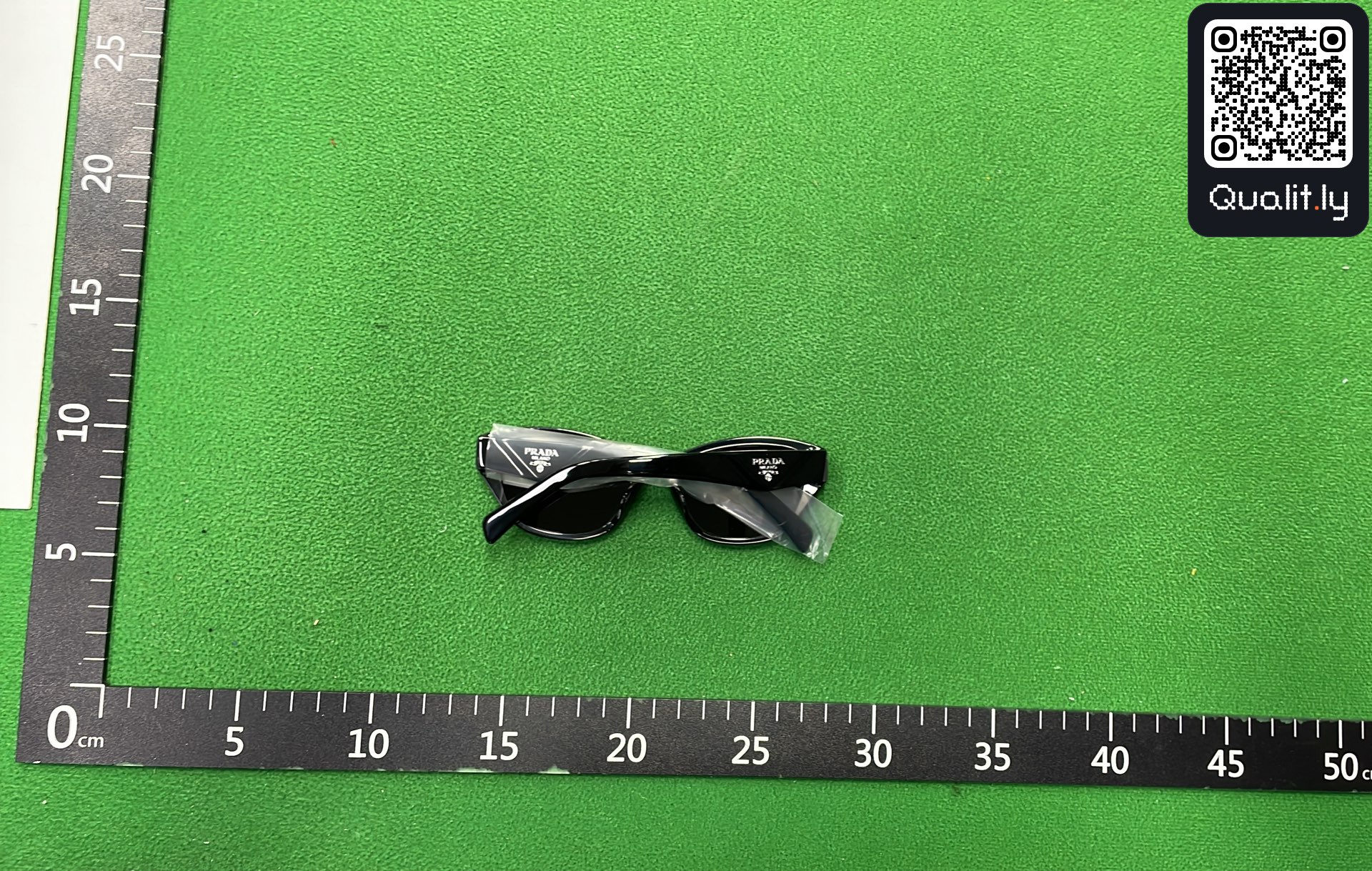 Sunglasses QC photo 2 of 3