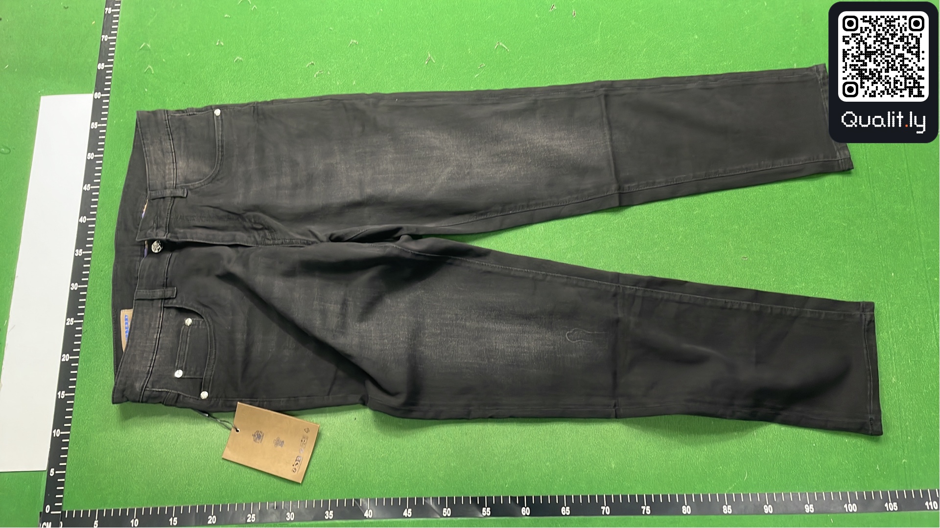 牛仔裤 QC 照片 2 / 4
