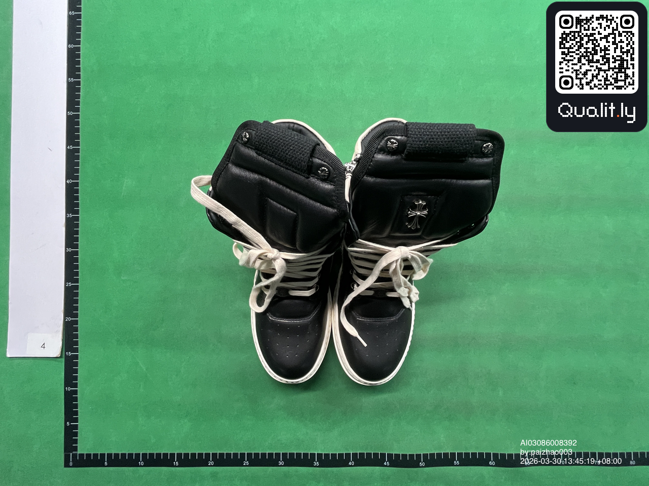 Sneakers QC photo 1 of 22