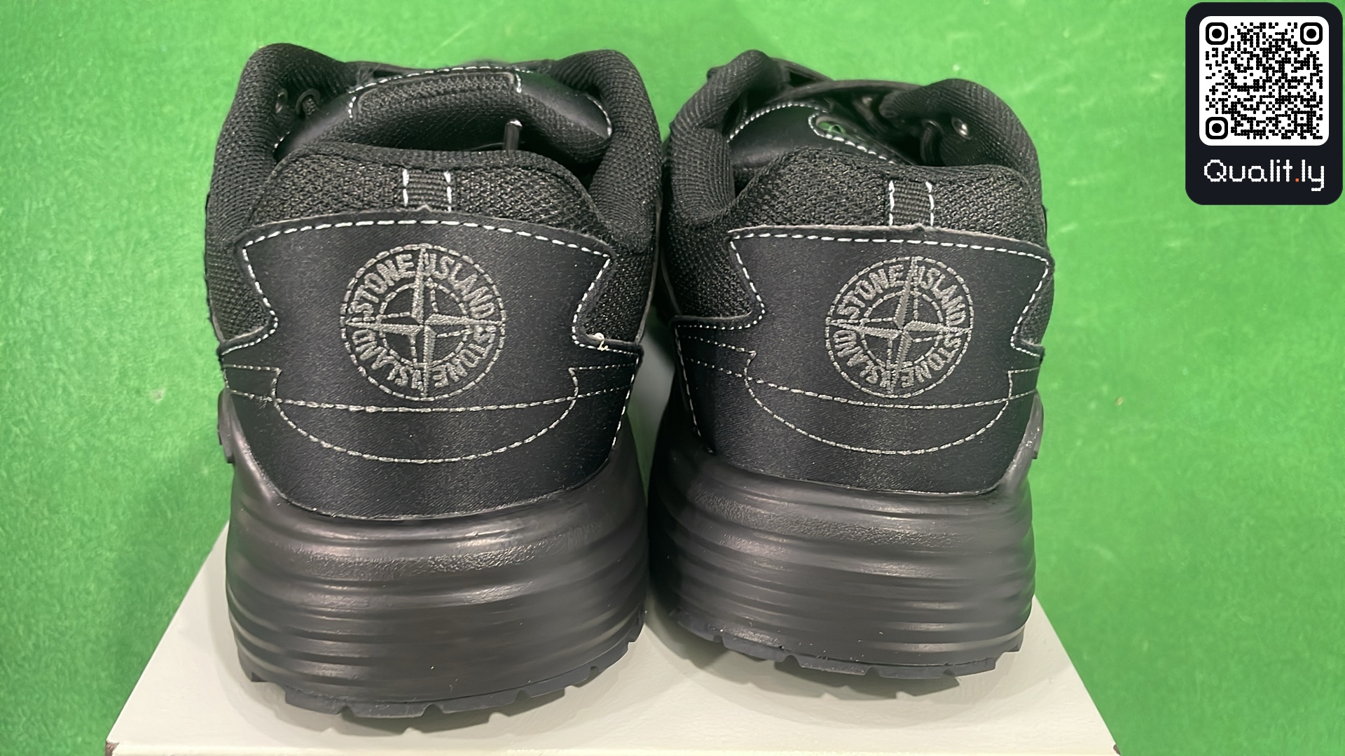 Sneakers QC photo 3 of 6
