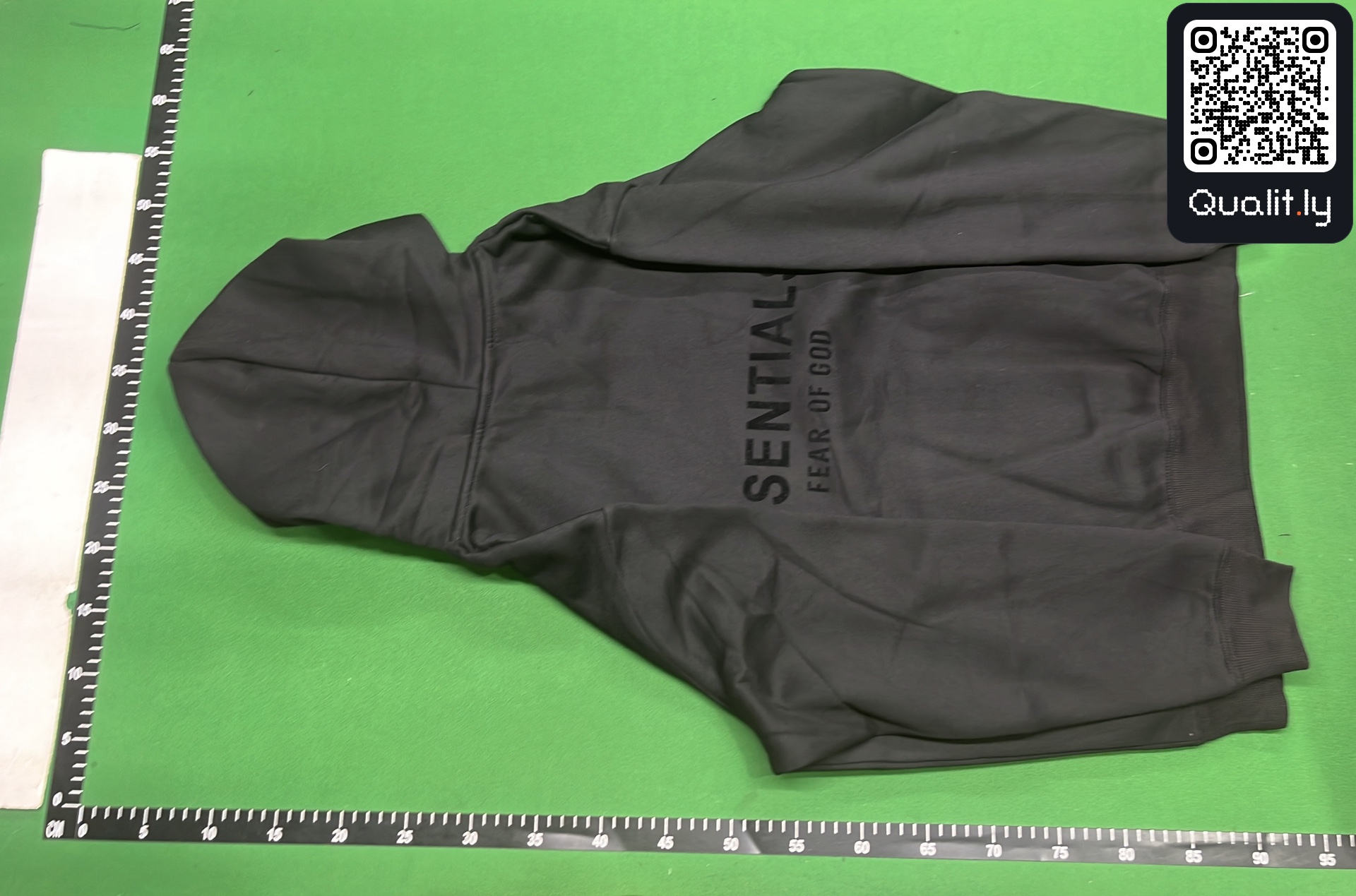 Hoodie QC photo 3 of 4