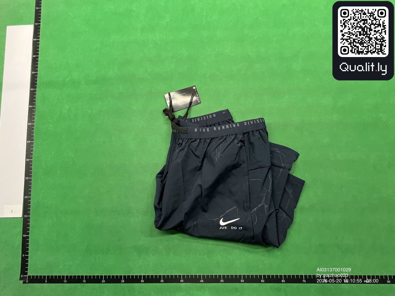 T-shirt — foto QC 1 di 4