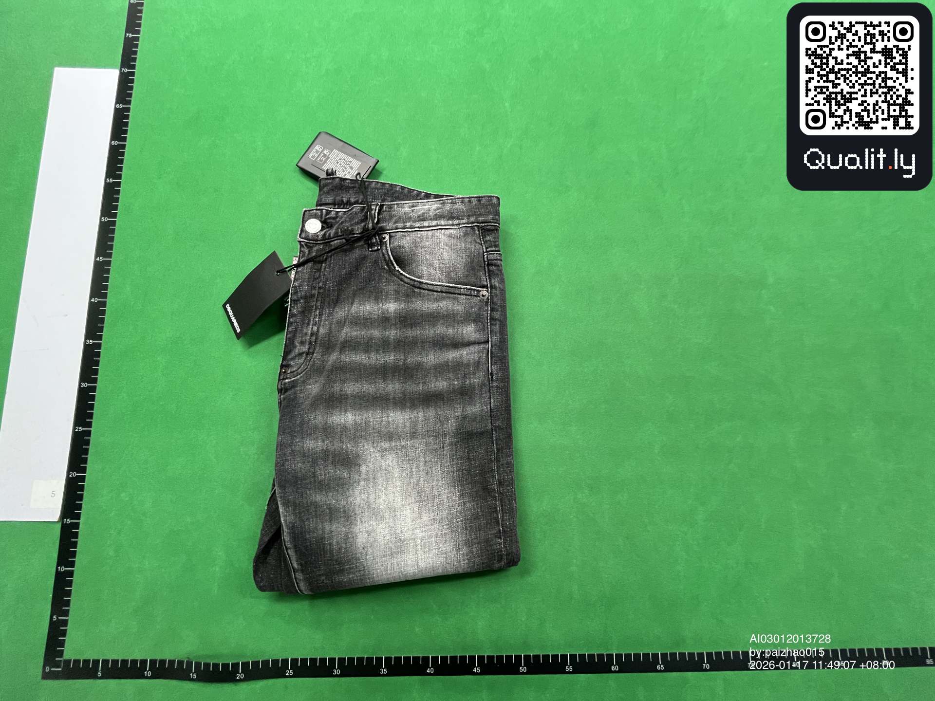 Jeans QC photo 1 of 24