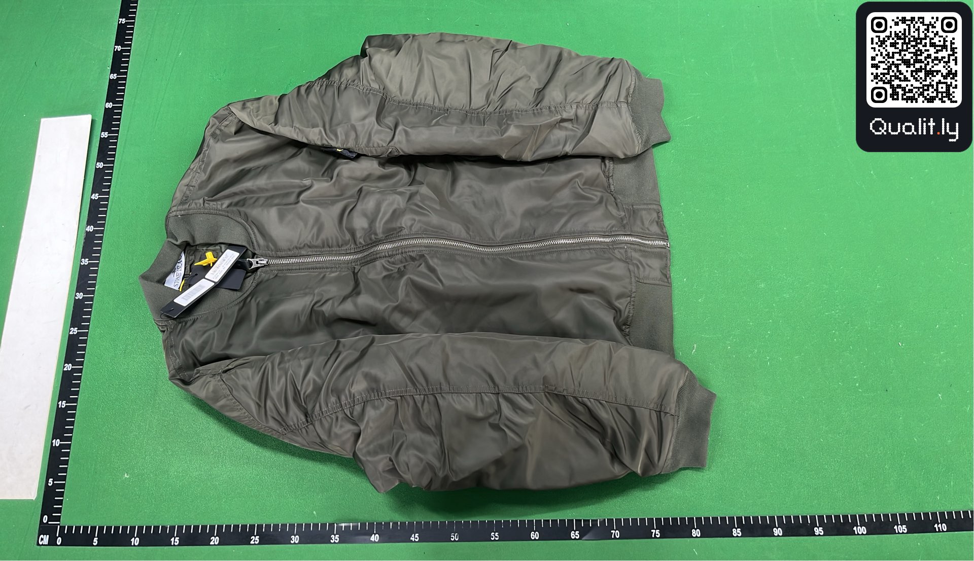 Jacket QC photo 2 of 8