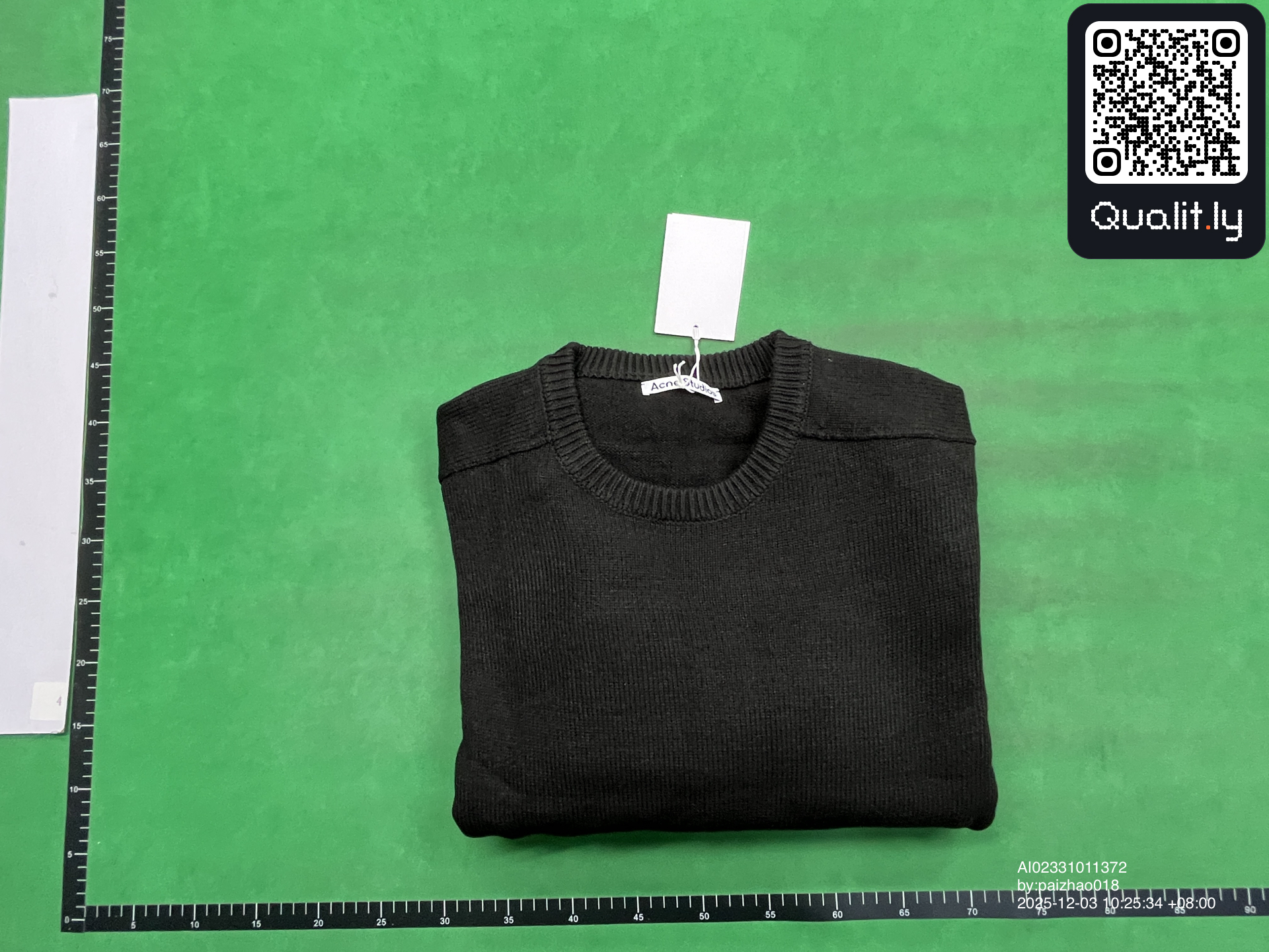Sweter — zdjęcie QC 1 z 4