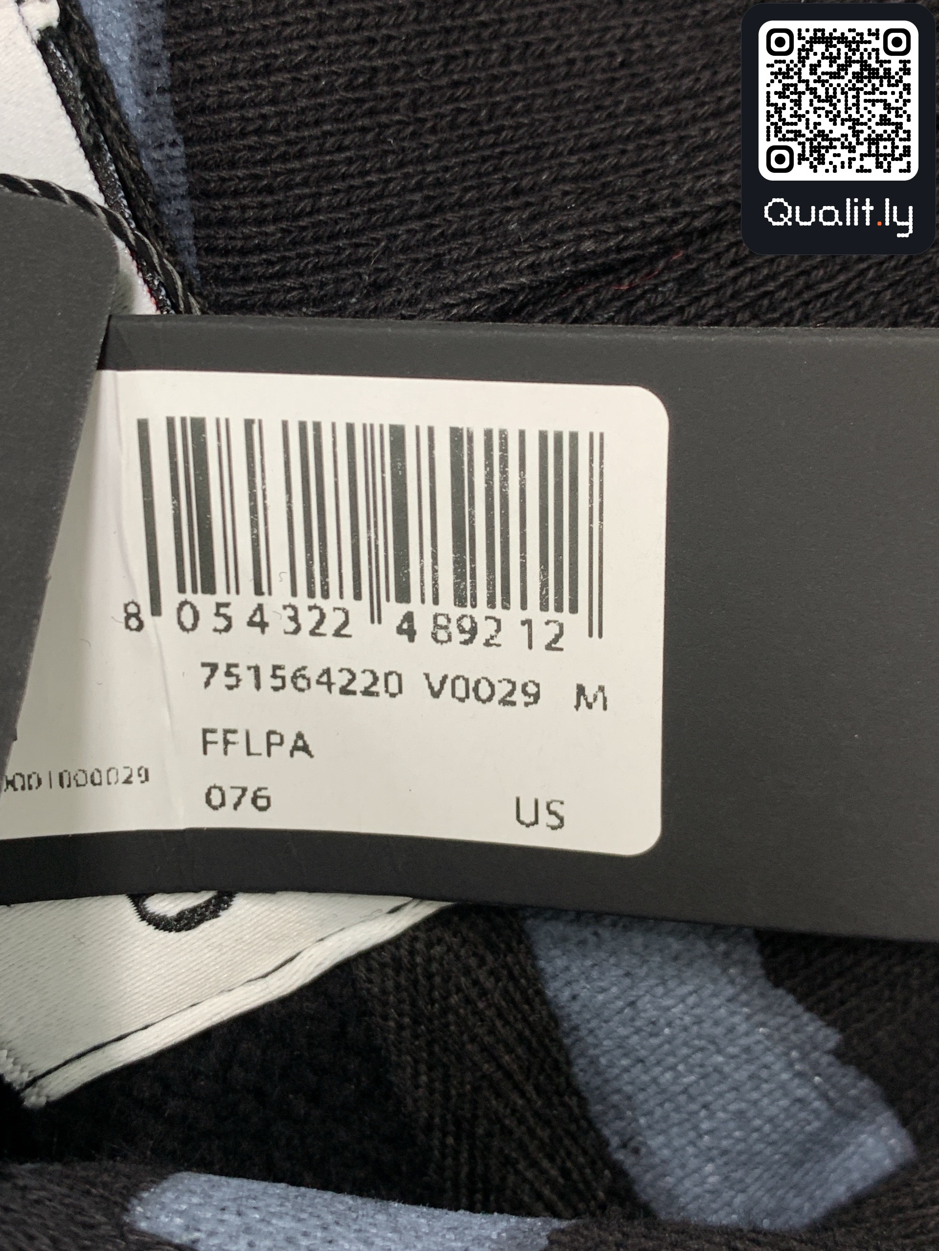 Bluza z kapturem — zdjęcie QC 1 z 30