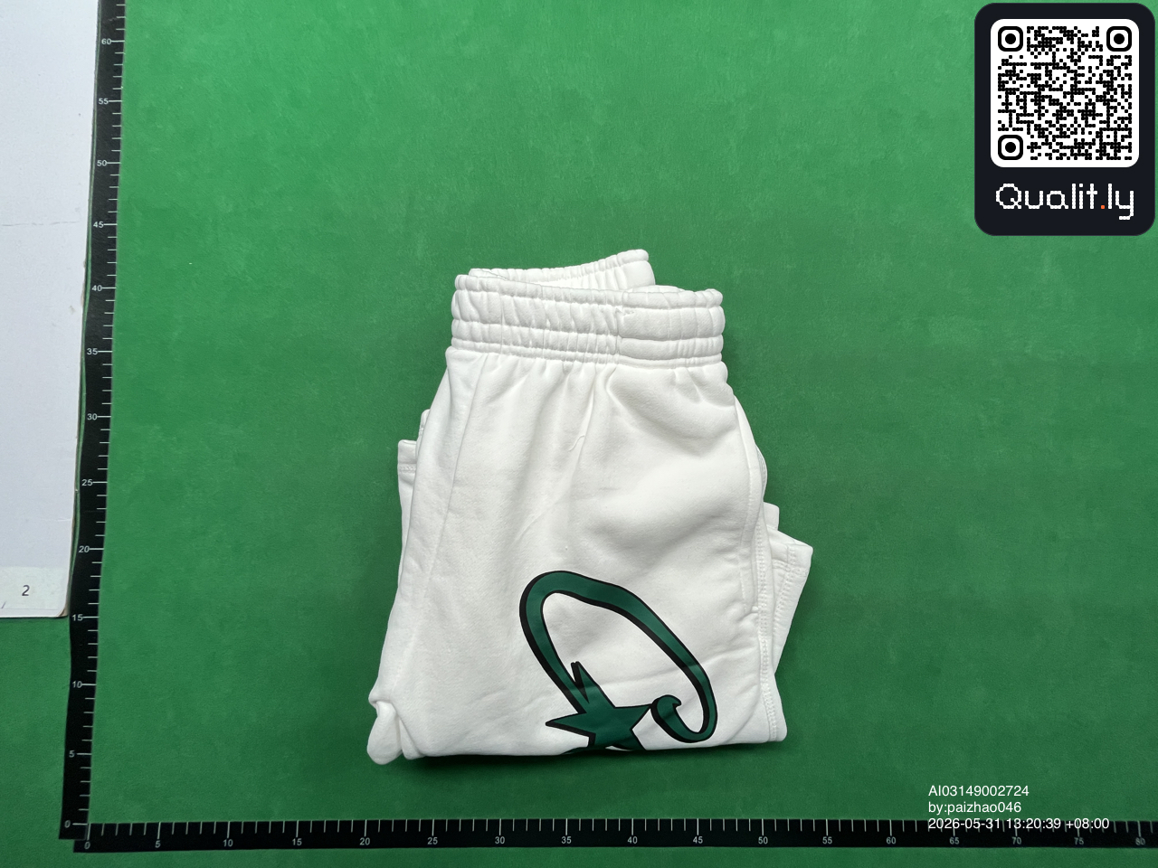 Pantaloncini — foto QC 1 di 82