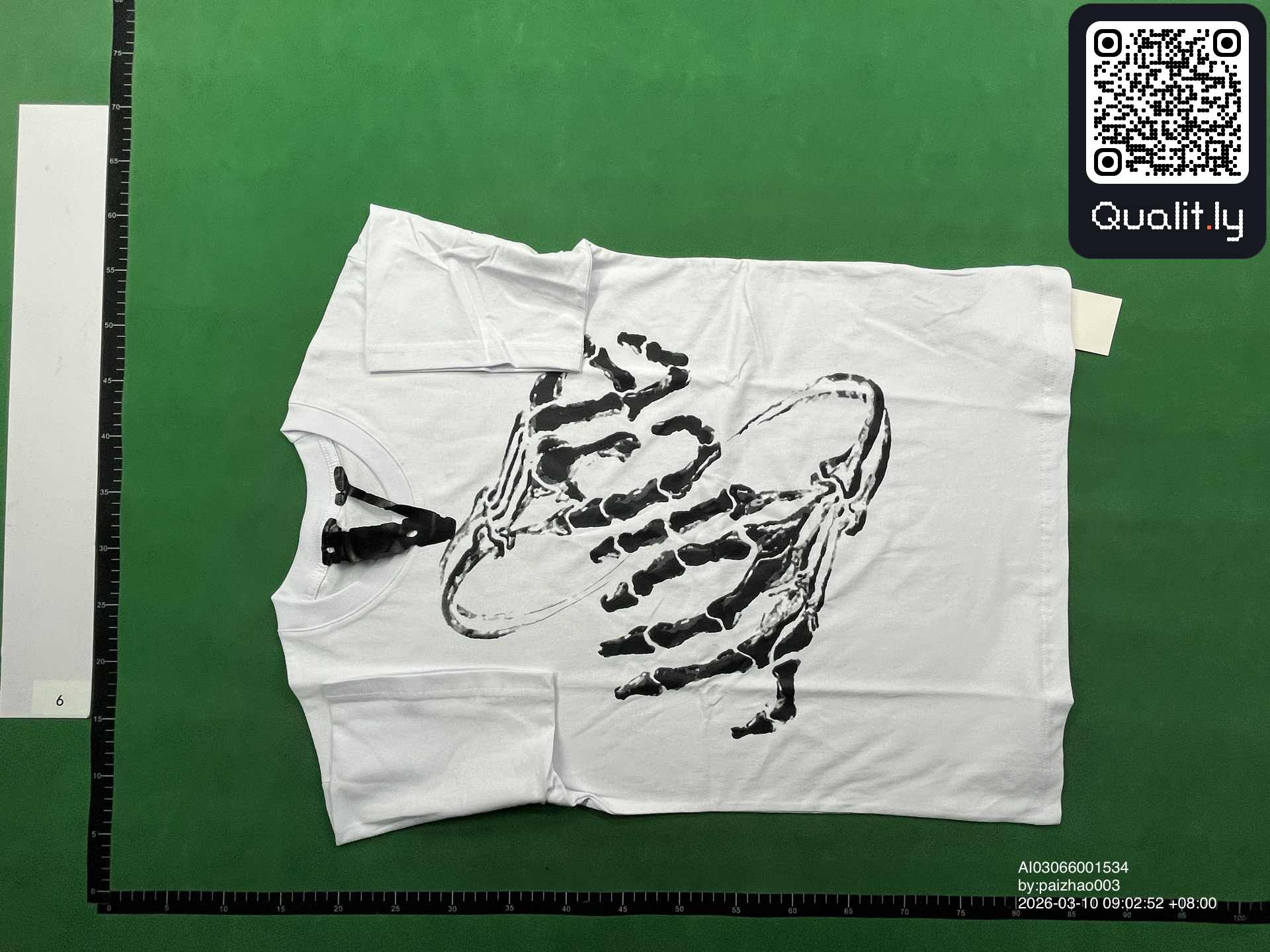 T-Shirt — QC-Foto 1 von 26