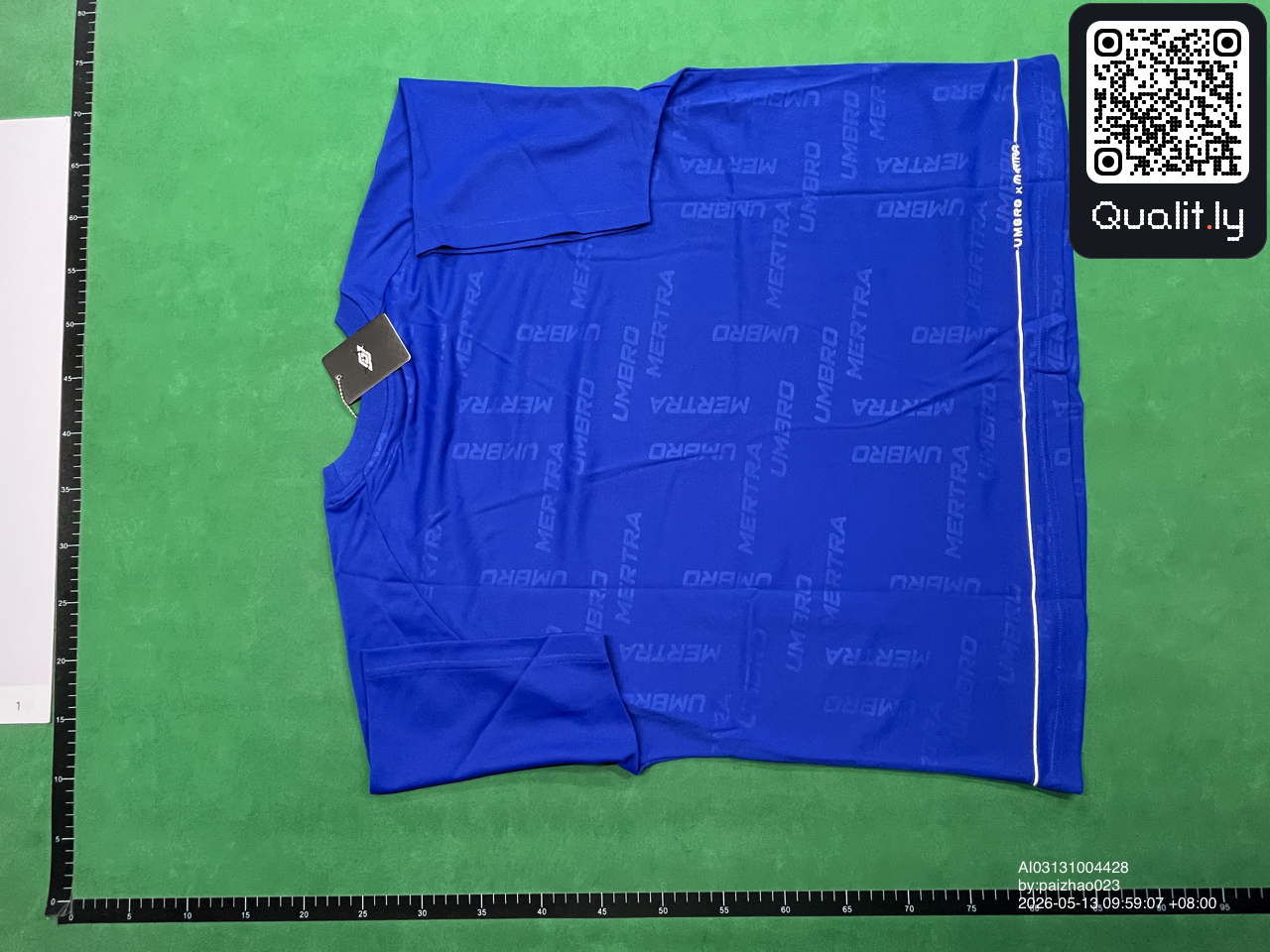 Bluza z kapturem — zdjęcie QC 2 z 45